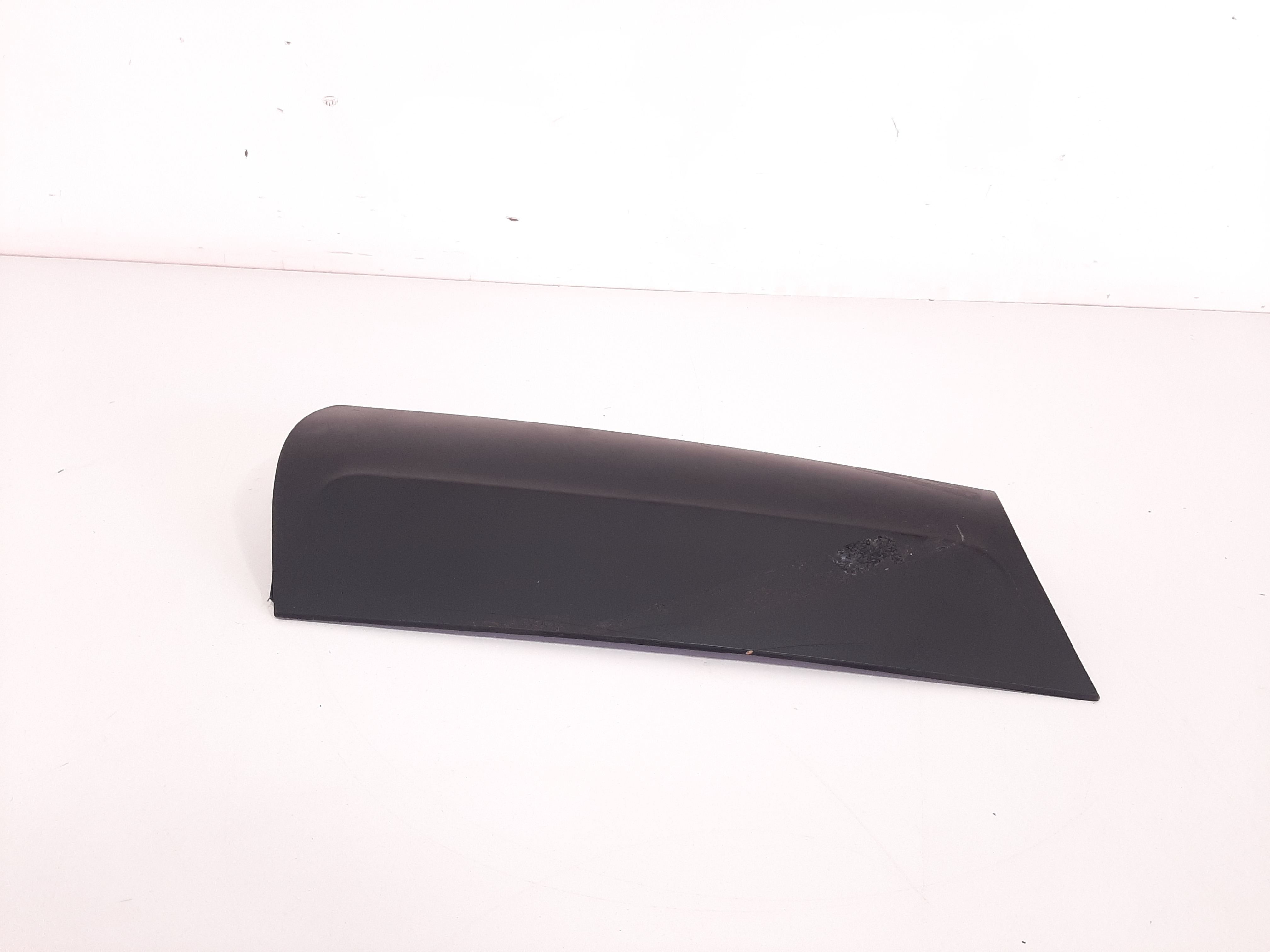 Moldura Coluna Externa Traseira Direita Freelander 2 07 A 12 5