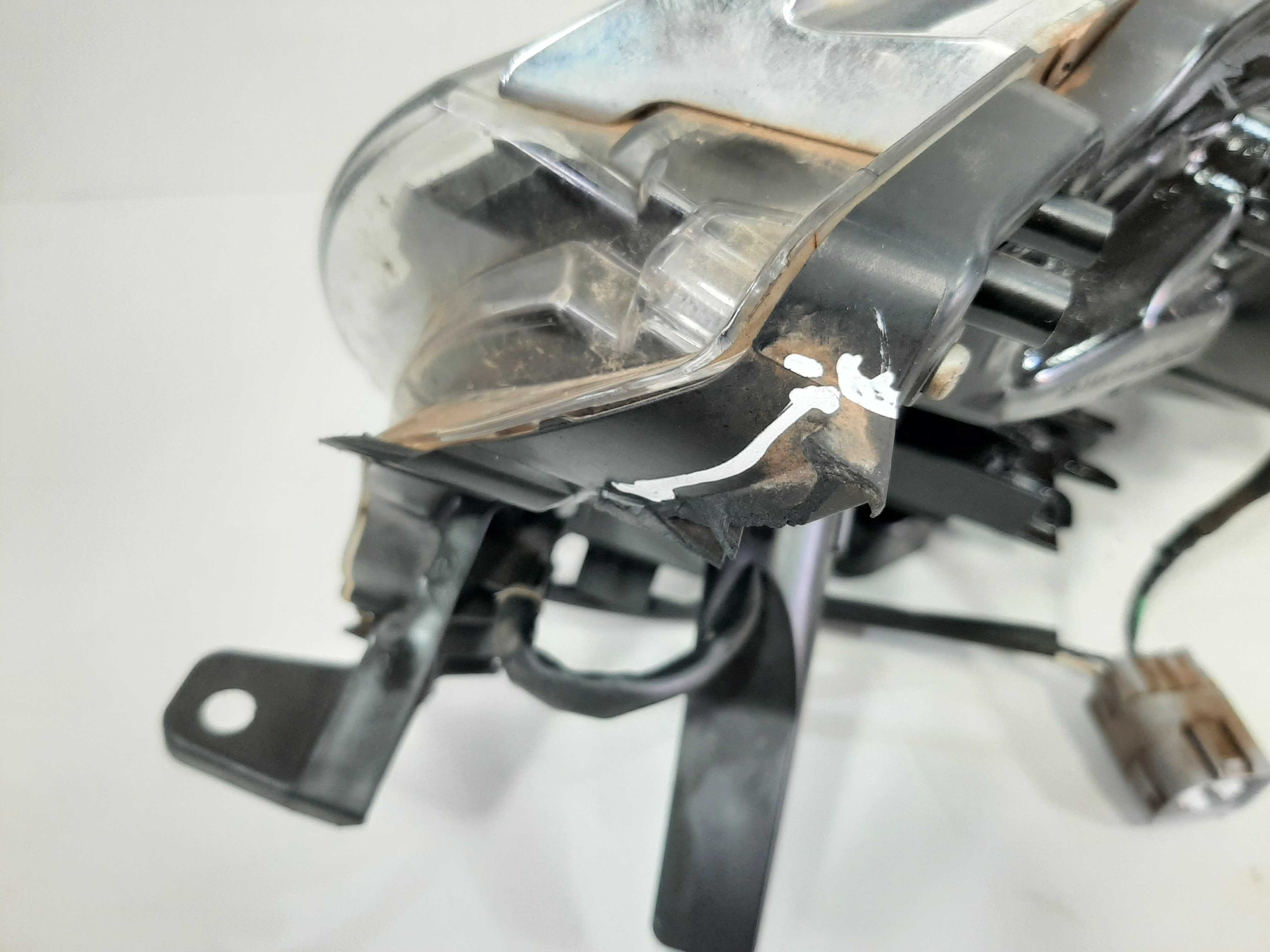 Farol Dianteiro Direito Corolla Xei 2014 A 2017 C/ Avaria 2