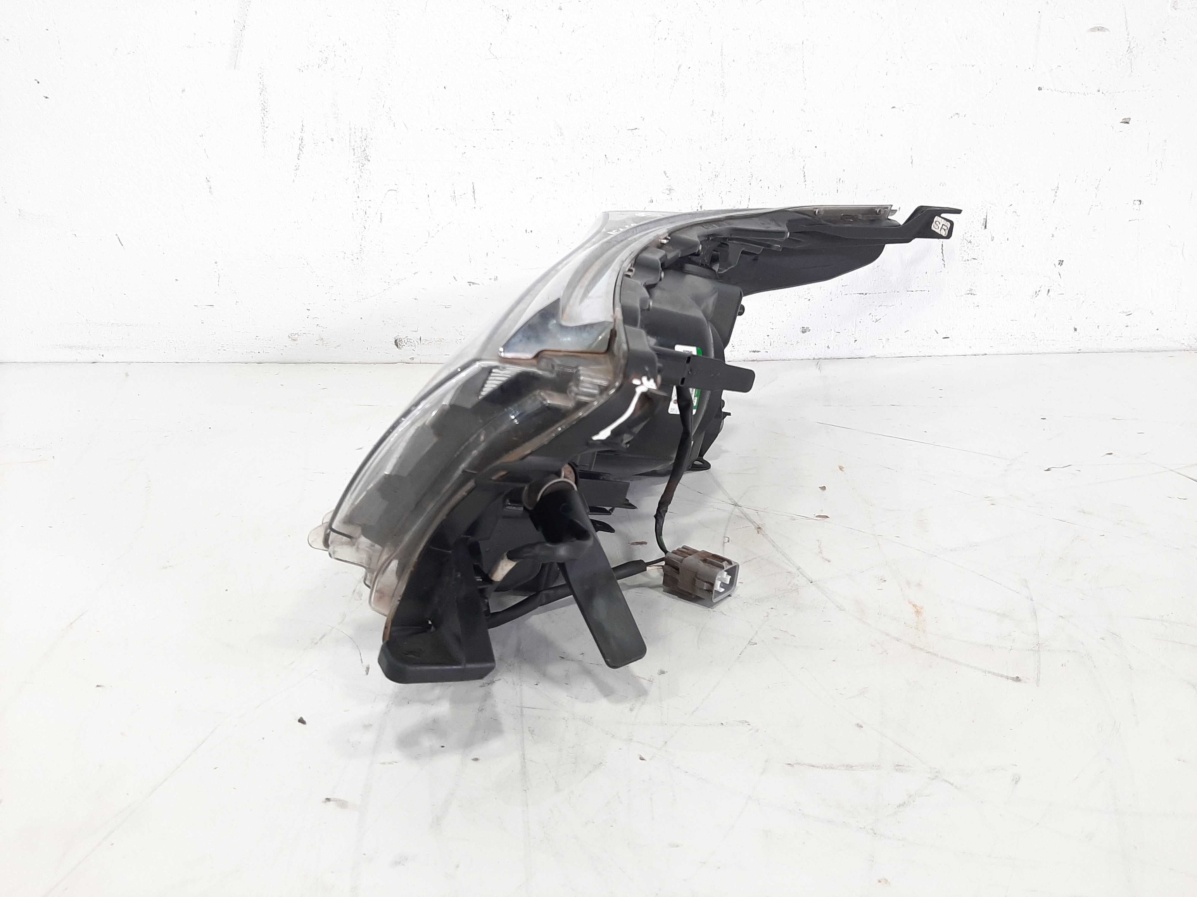 Farol Dianteiro Direito Corolla Xei 2014 A 2017 C/ Avaria 6