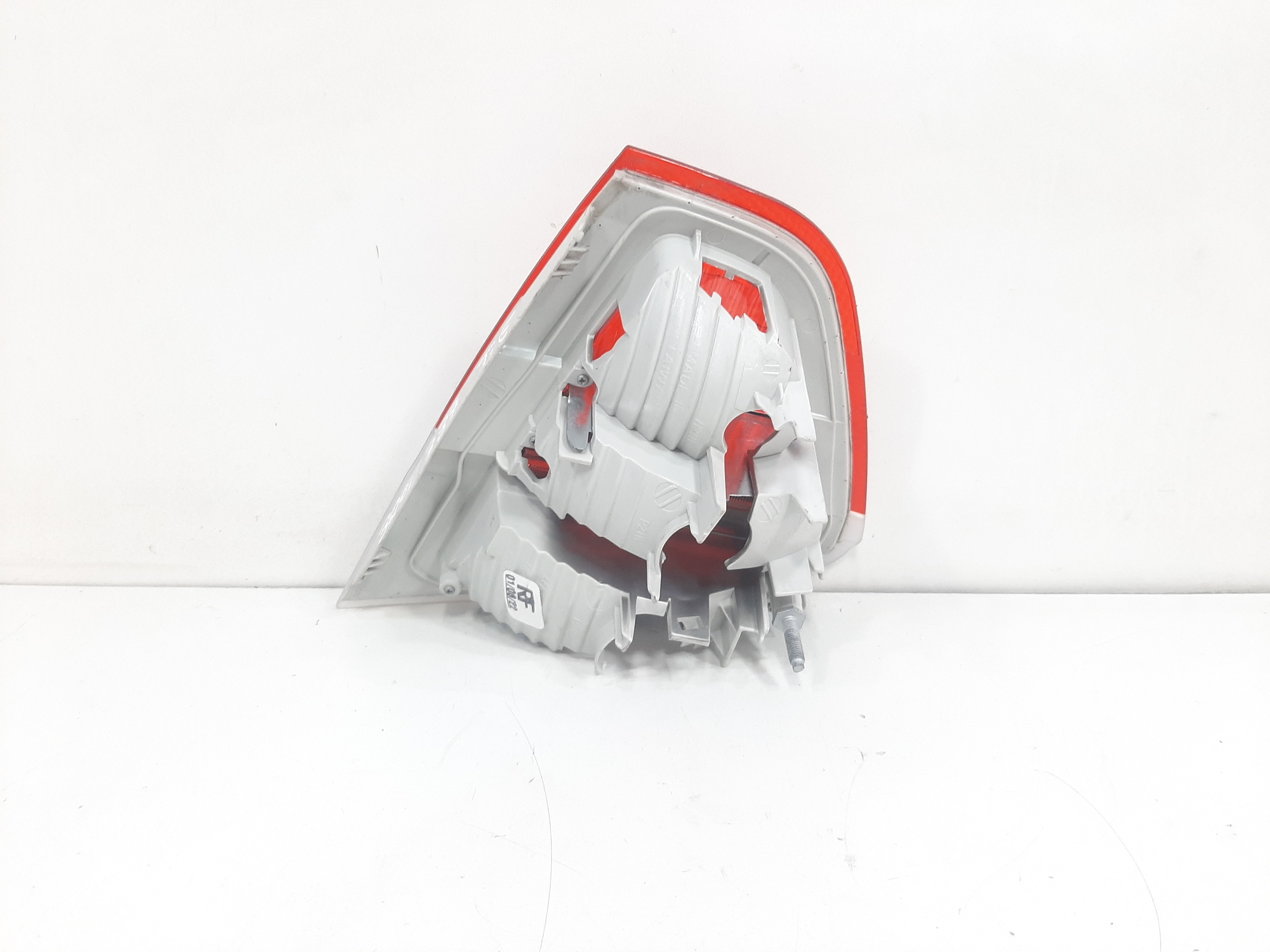Lanterna Tampa Traseira Esquerda Bmw 320i E90 2006 A 2012 7