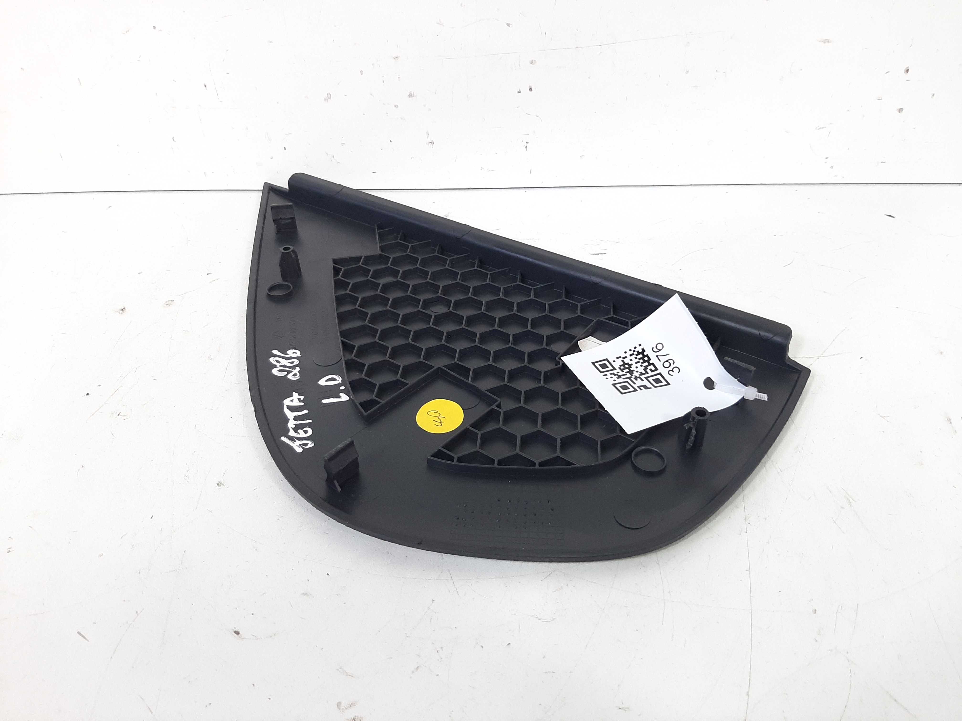 Acabamento Painel Lateral Direito Vw Jetta 2015 2016 A 2018 4