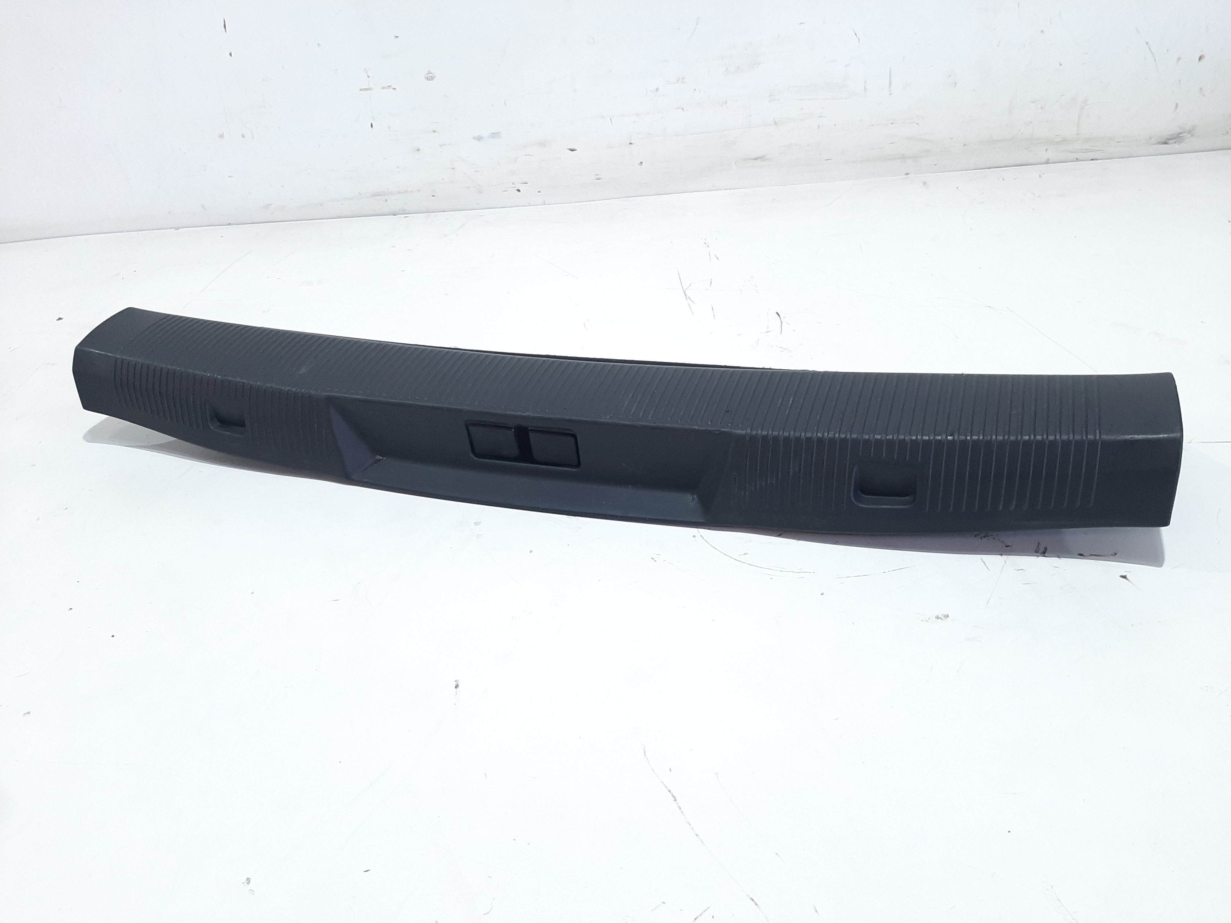 Soleira Traseira Porta Malas Citroen C4 Pallas 2008 A 2012 6