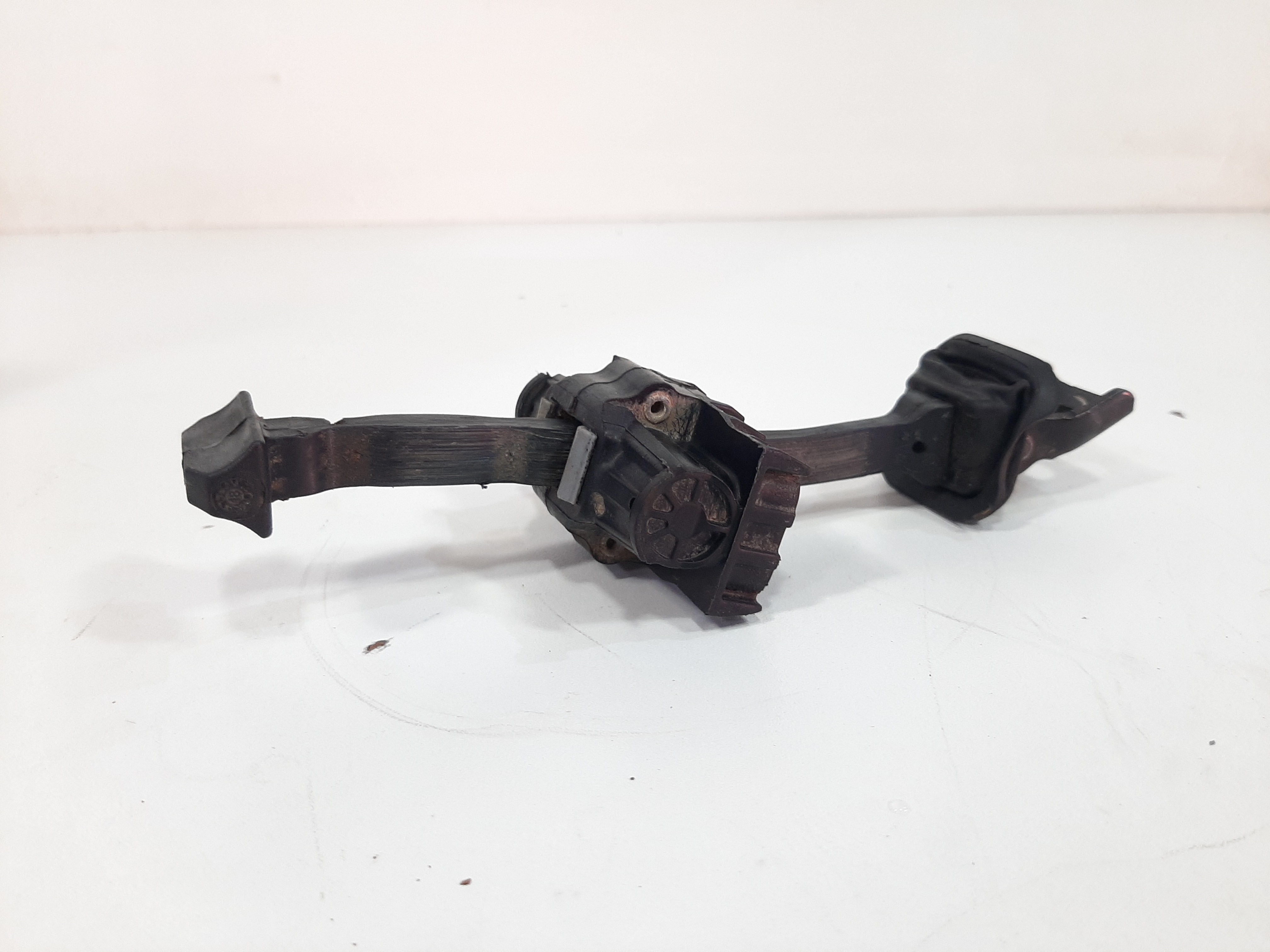 Limitador Porta Dianteira Direita Vw Virtus 2018 2019 2022 1