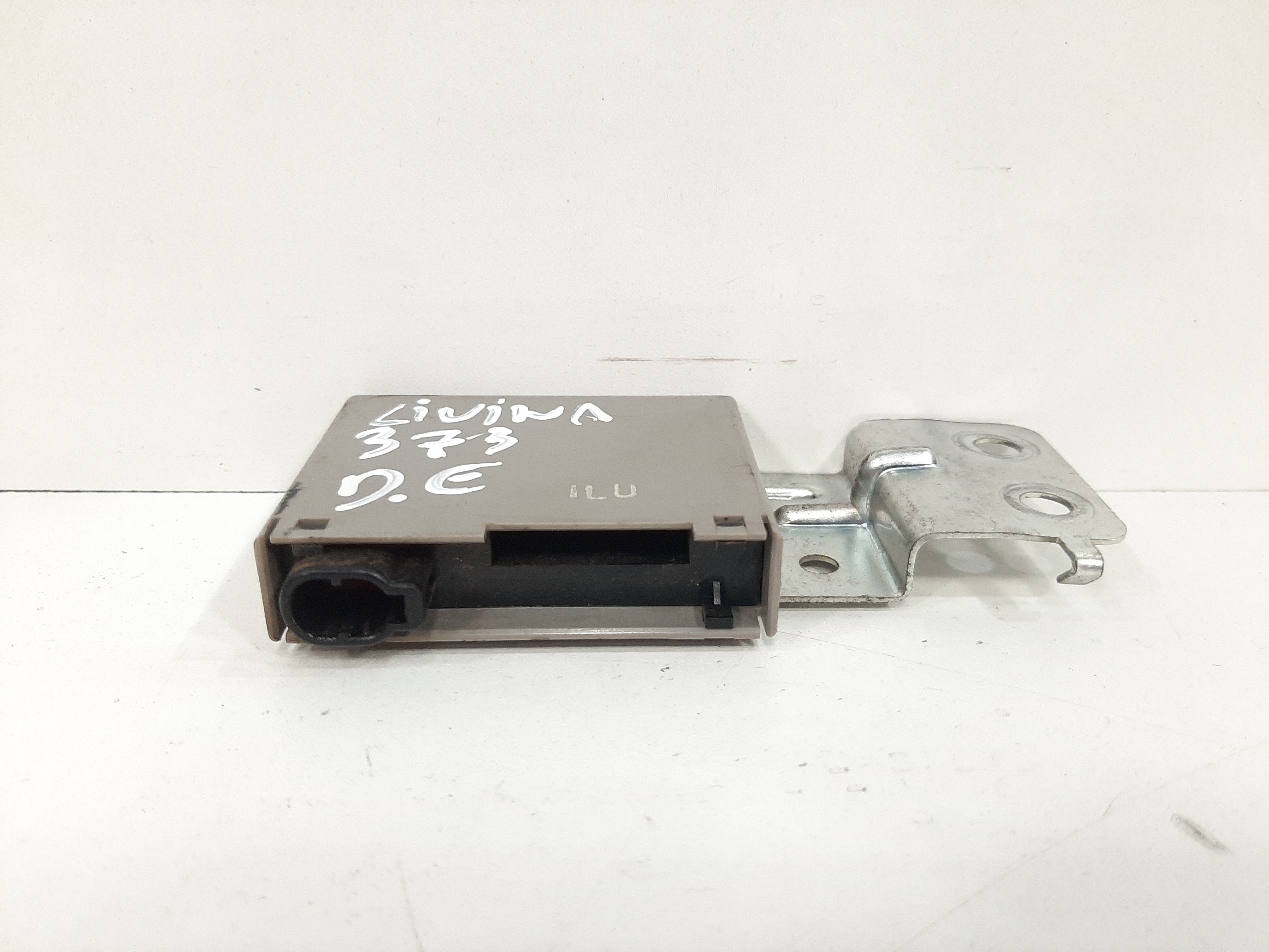 Módulo Porta Dianteira Esquerda Nissan Livina 2010 A 2014 2