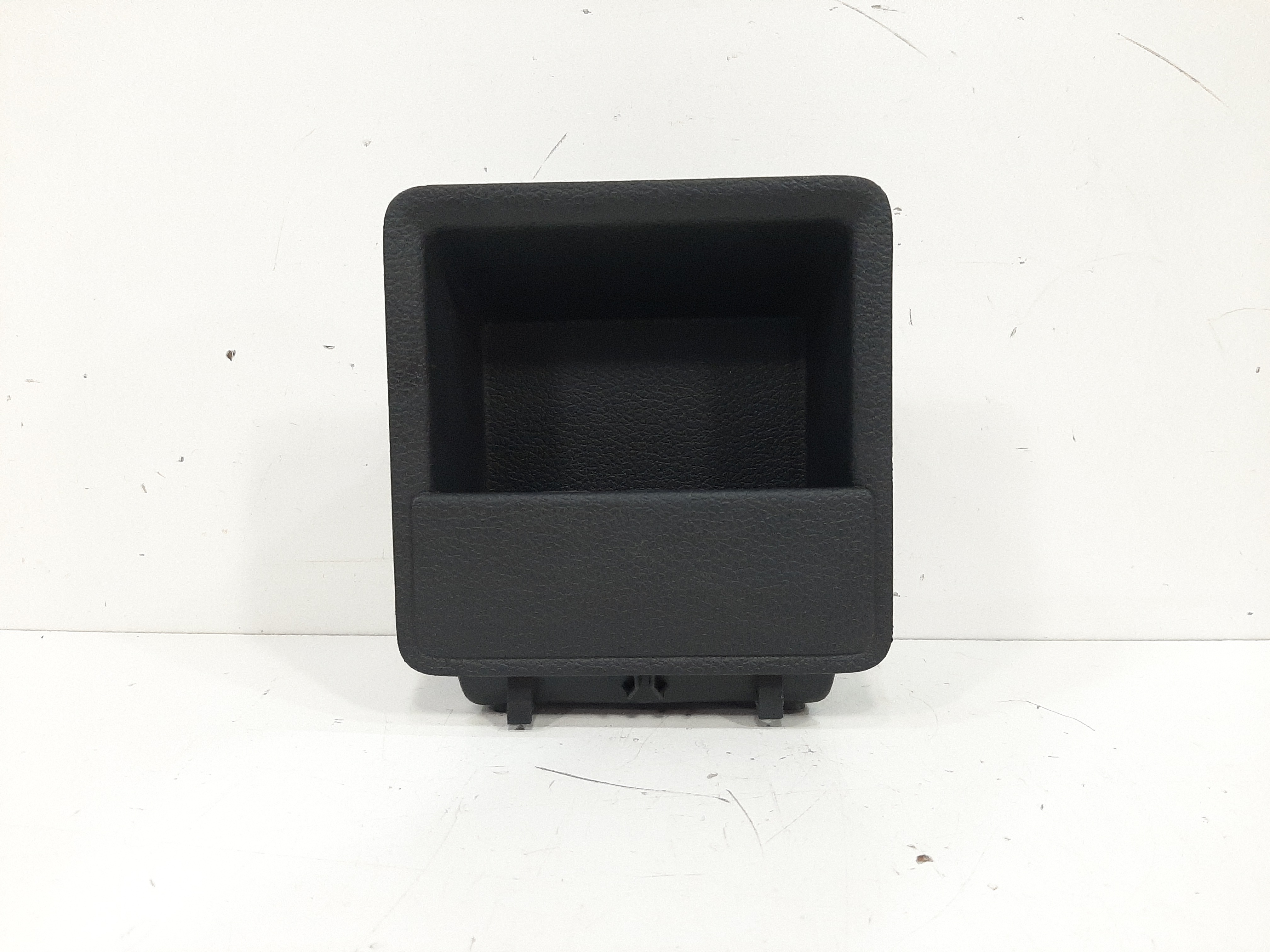 Porta Treco Objeto Central Vw Jetta 2011 A 2017 5c6863383 6