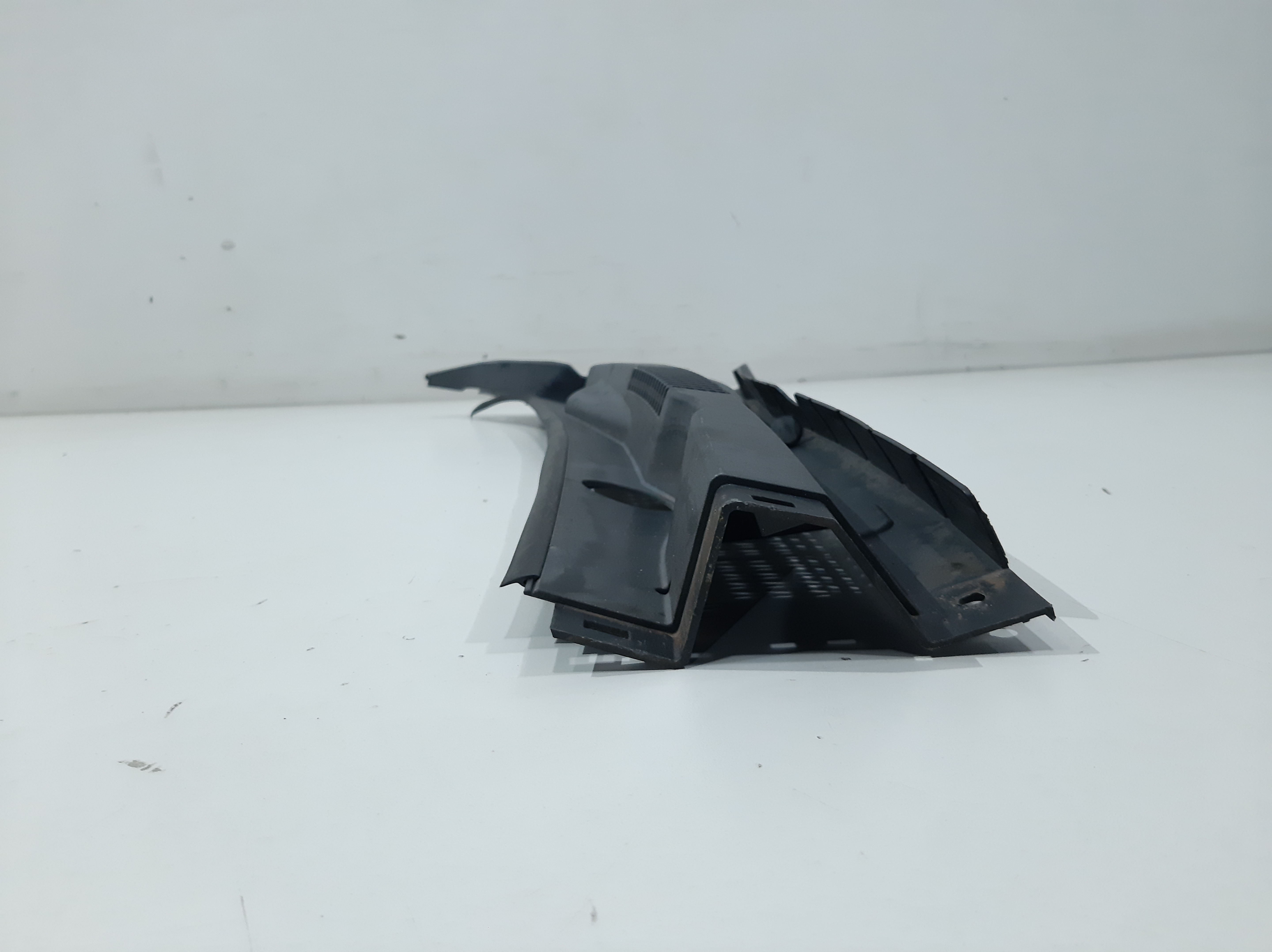 Acabamento Churrasqueira Esquerda Chevrolet Cruze 2012/2016 5