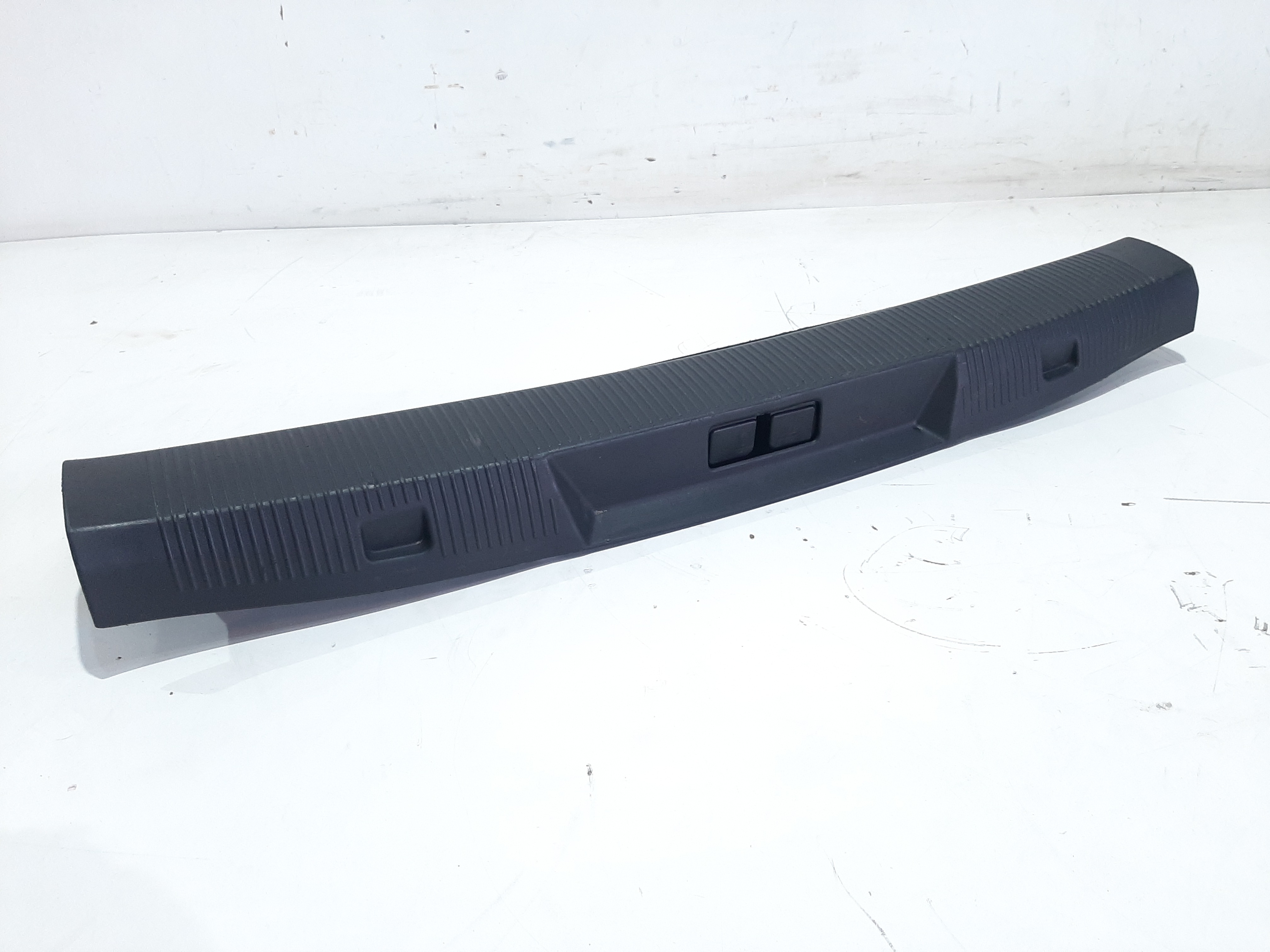 Soleira Traseira Porta Malas Citroen C4 Pallas 2008 A 2012 5
