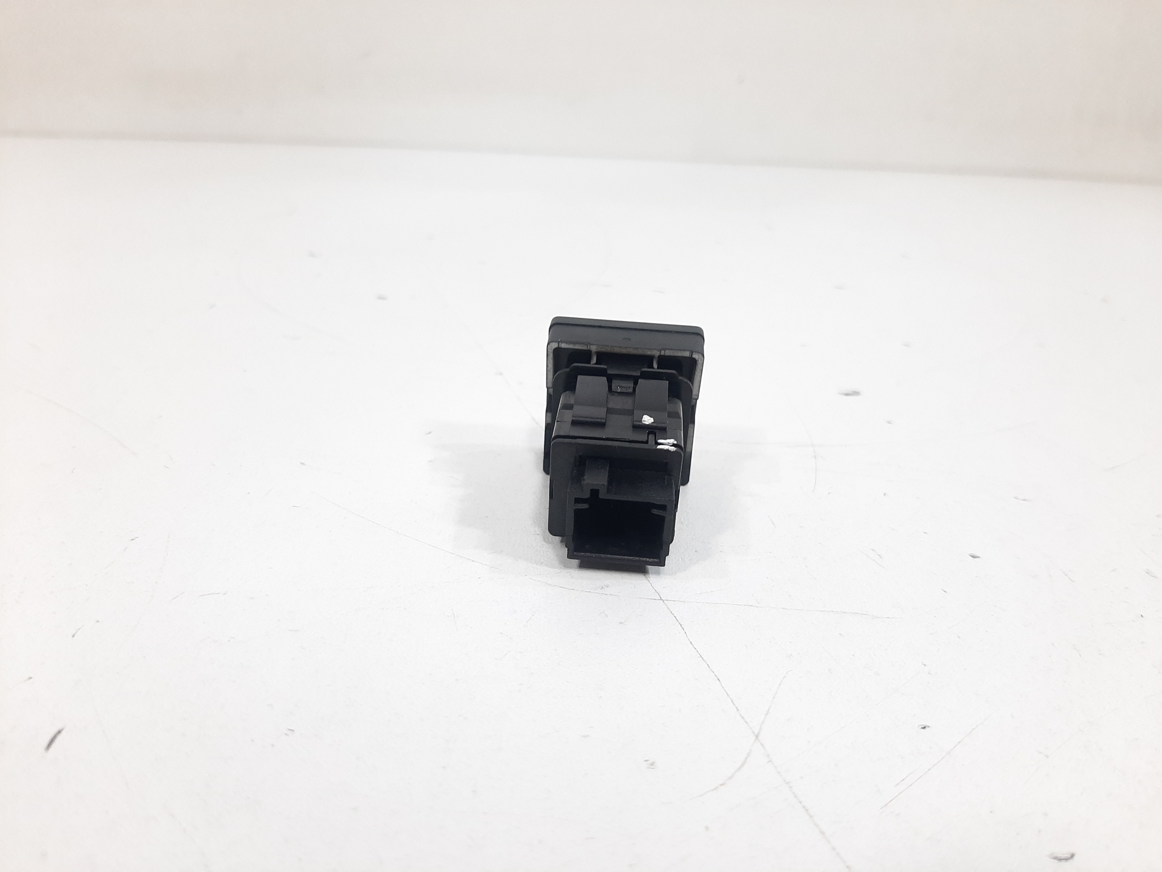 Botão Sensor Estacionamento Citroen C4 Pallas Hatch Picasso 5