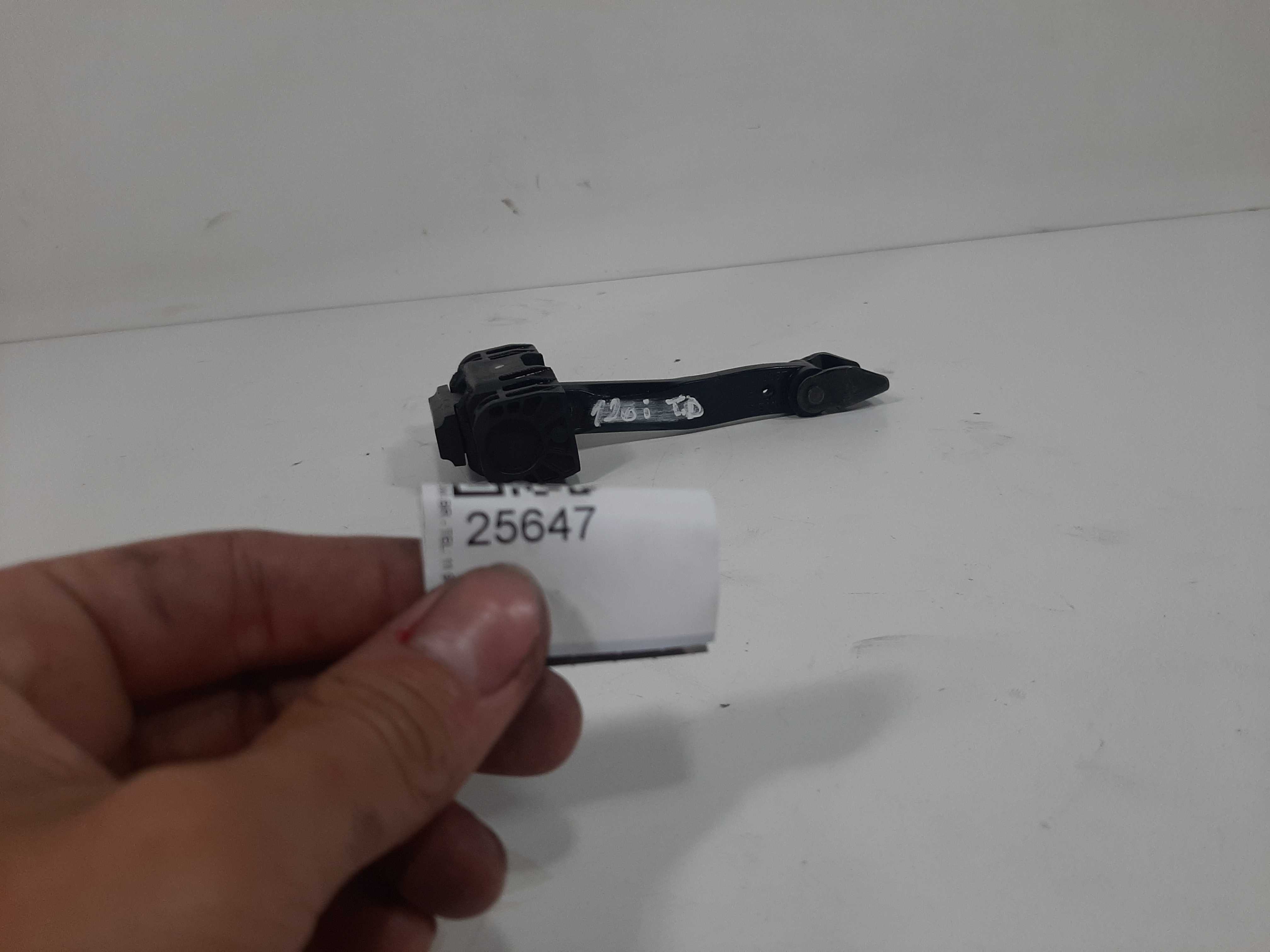 Limitador Porta Traseira Direita 118i 120i E87 2006 A 2012 1