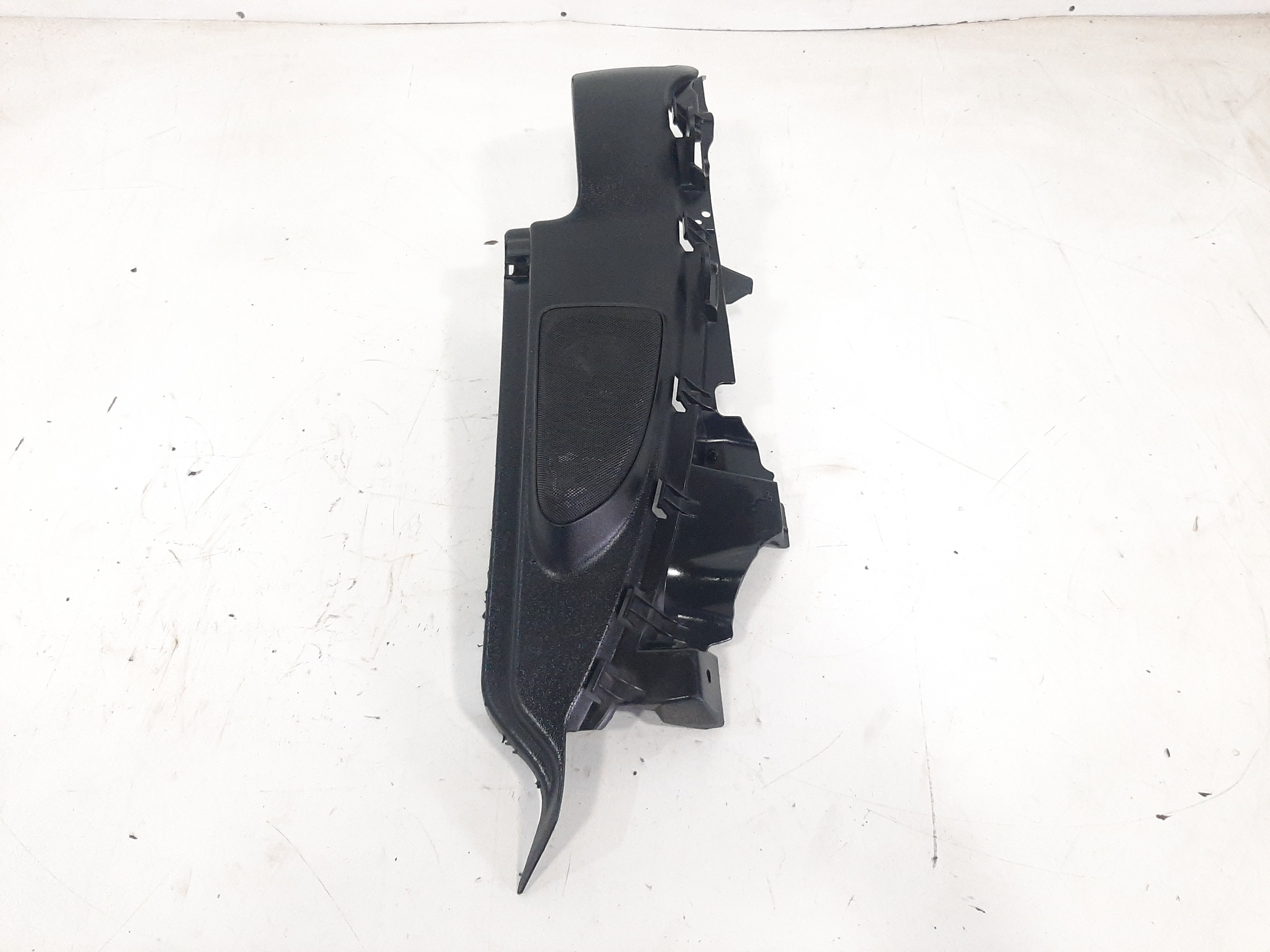 Suporte Direito Bagagito Porta Malas Bmw 120i 2006 A 2012 7