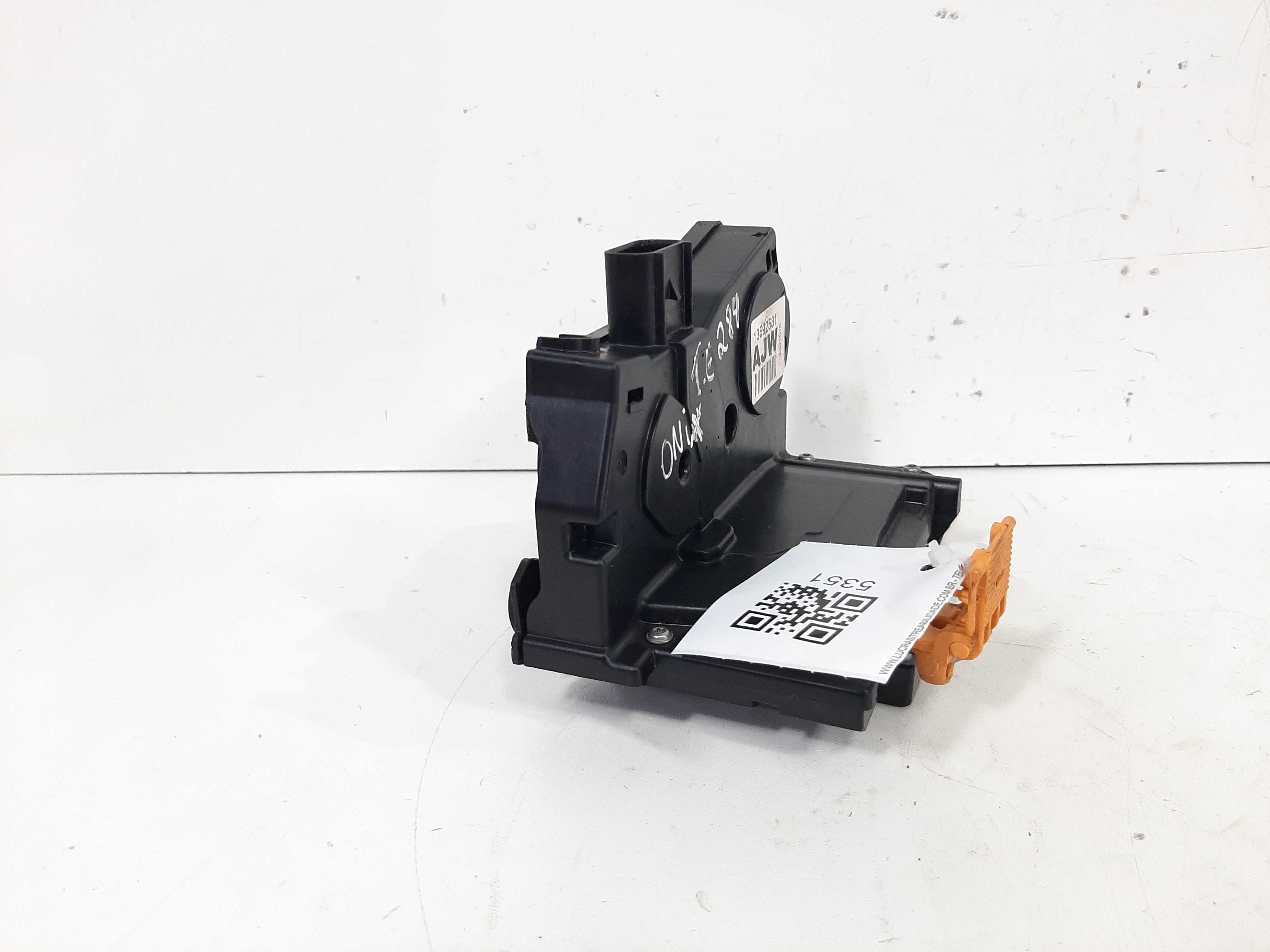 Fechadura Porta Traseira Esquerda Gm Onix 2013 2014 A 2019 2