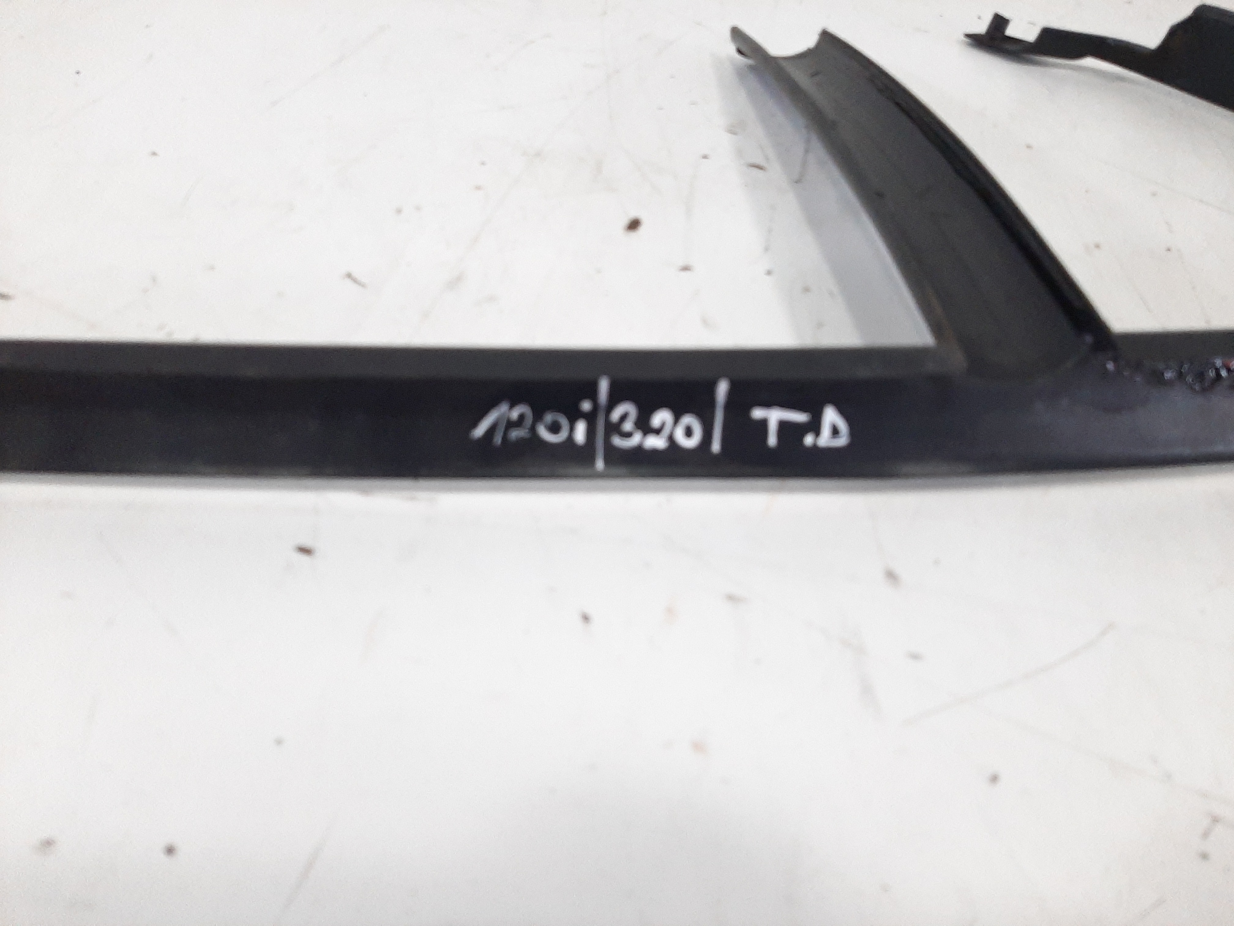 Guarnição Porta Traseira Direita Bmw 118i 120i 2006 A 2012 3