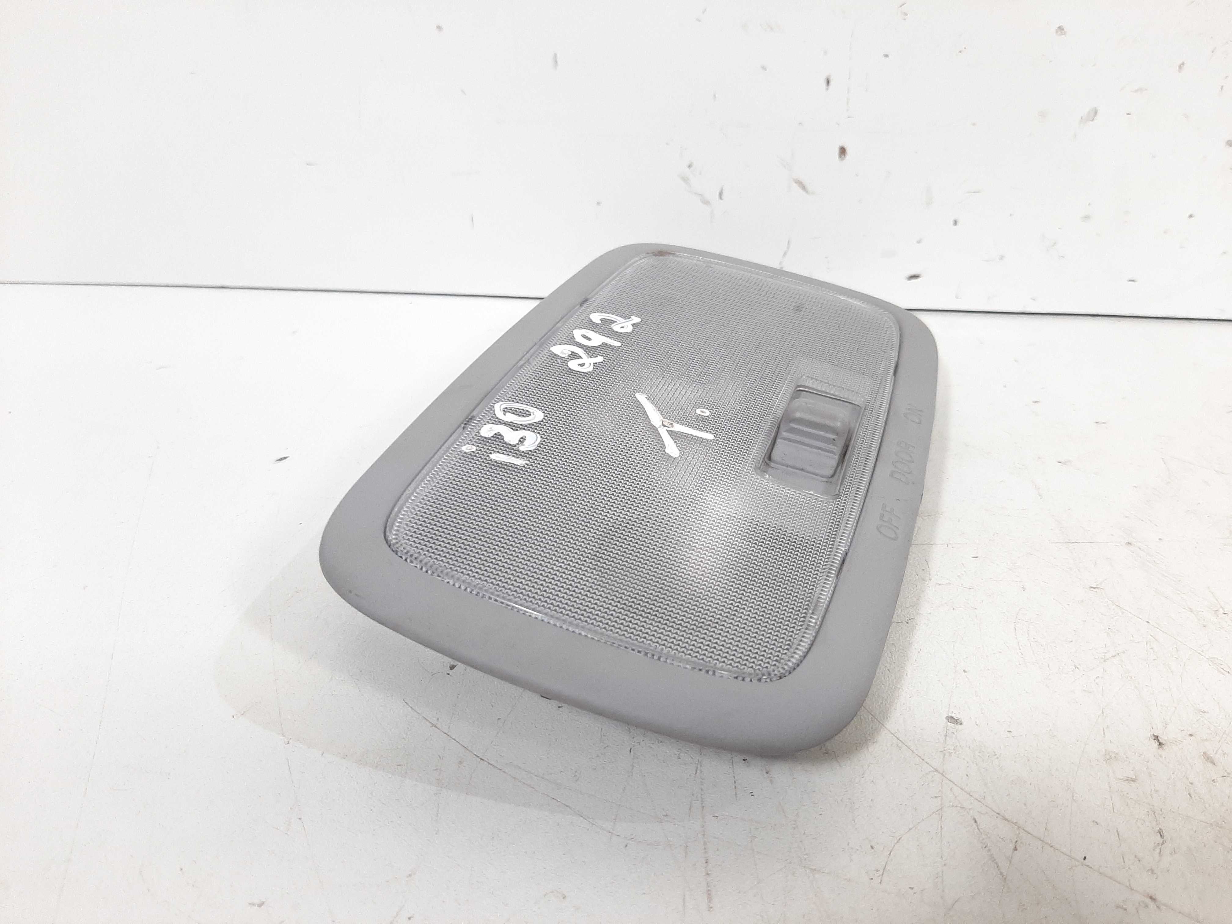 Luz Cortesia Interna Traseira Hyundai I30 2009 2010 A 2012 3