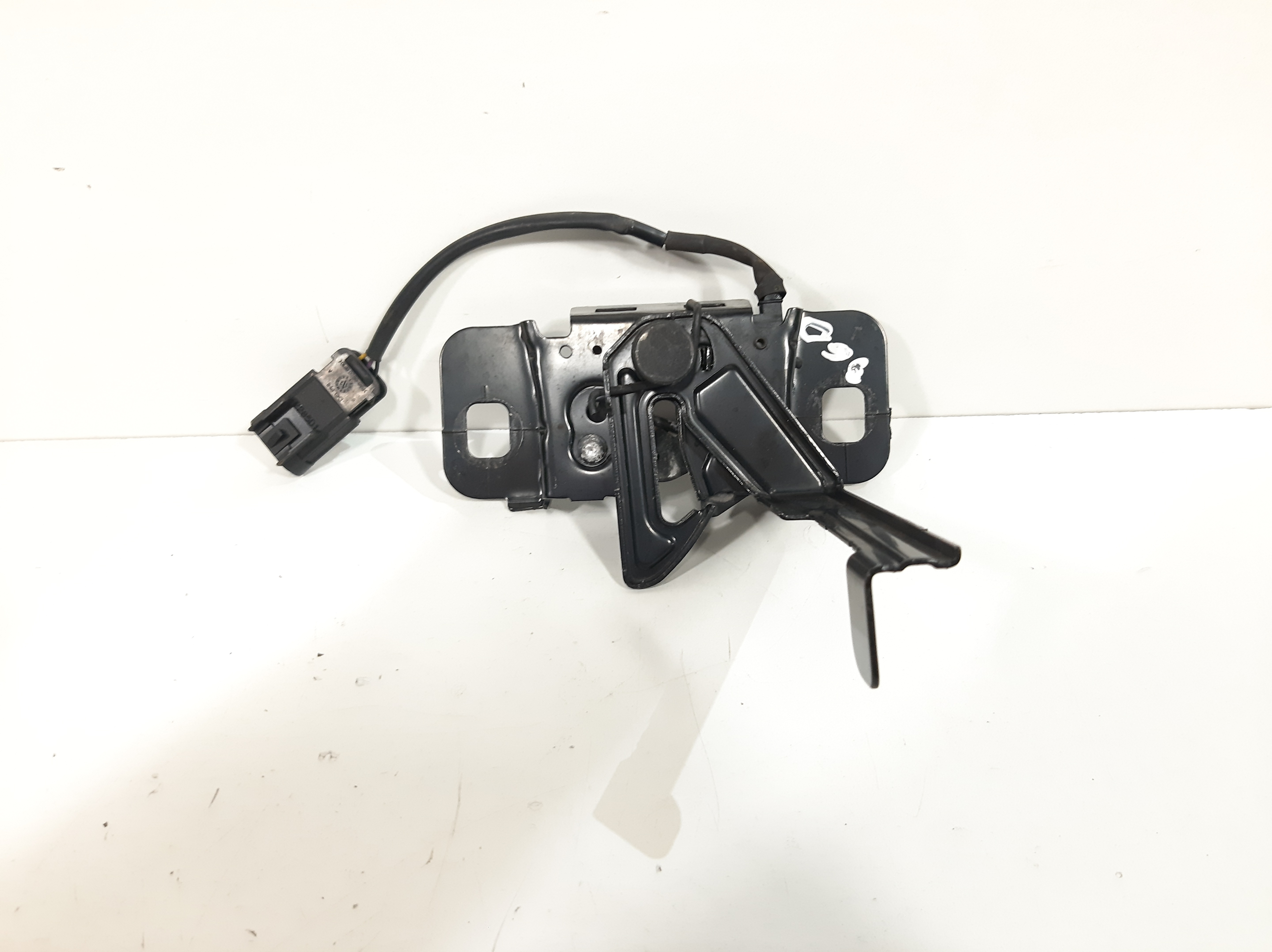 Fechadura Dianteira Capô Gm Chevrolet Cruze 1.8 2011 A 2016 4