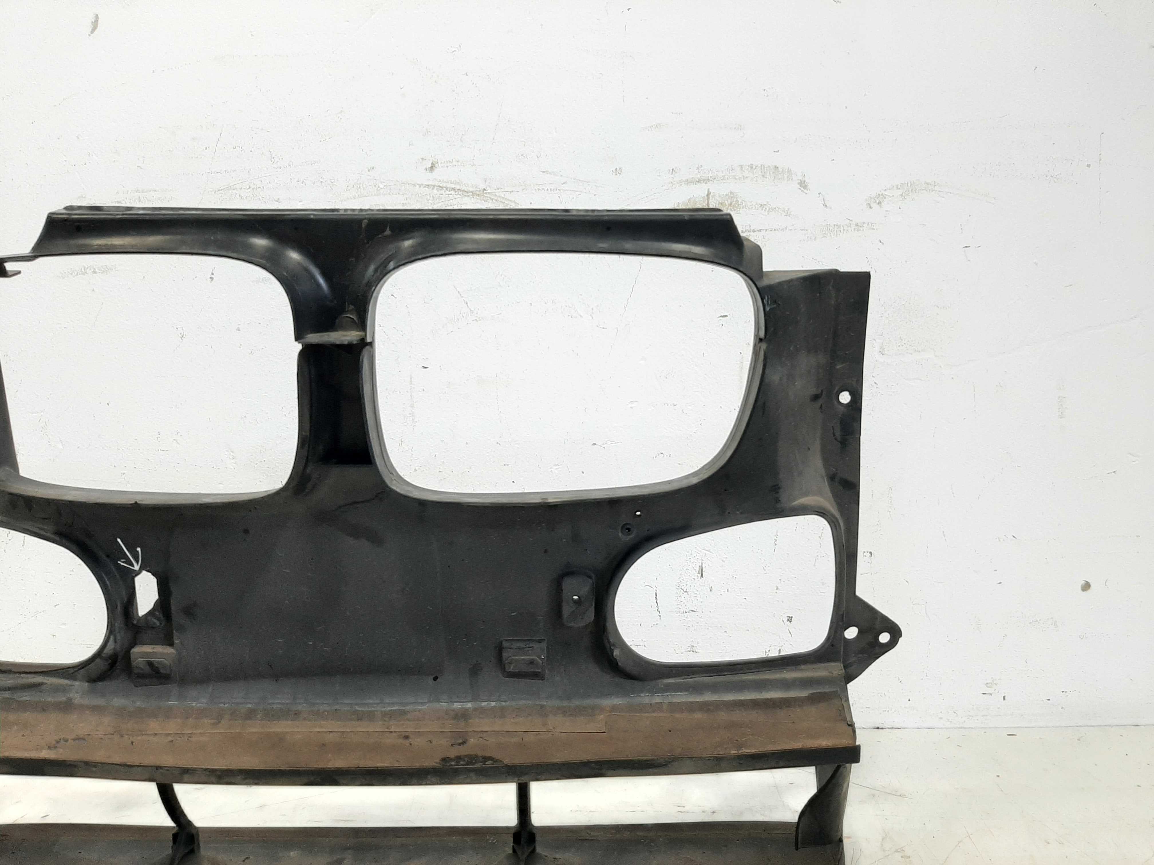 Suporte Radiador Bmw 540i Código: 5171-8 159 959 C/ Avaria 8