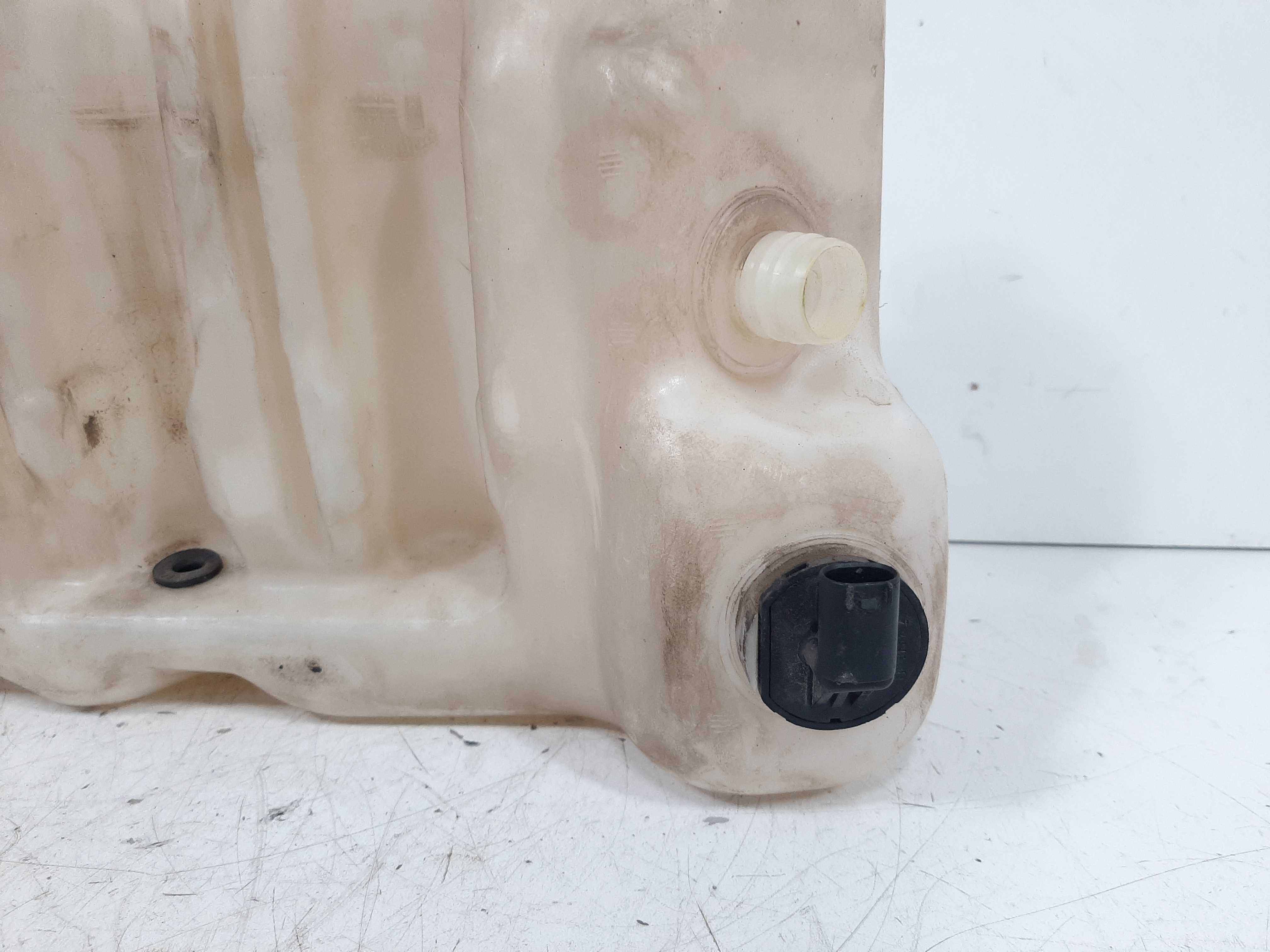 Reservatório Agua Para-brisa Bmw 540i Serie 5 E39 1996 A 04 Branco Translúcido 7