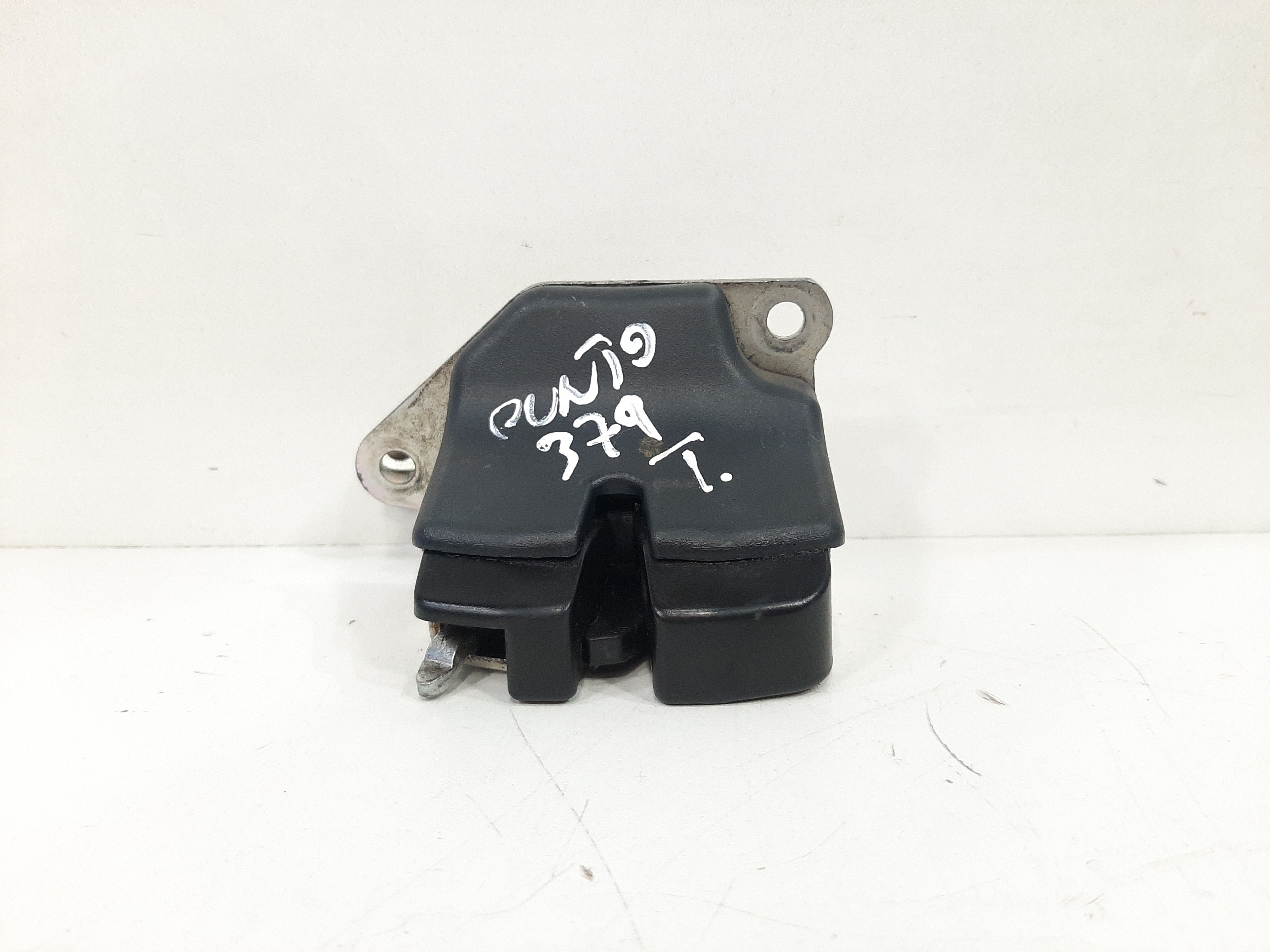 Fechadura Tampa Traseira Fiat Punto Siena 2008 2009 A 2012 4