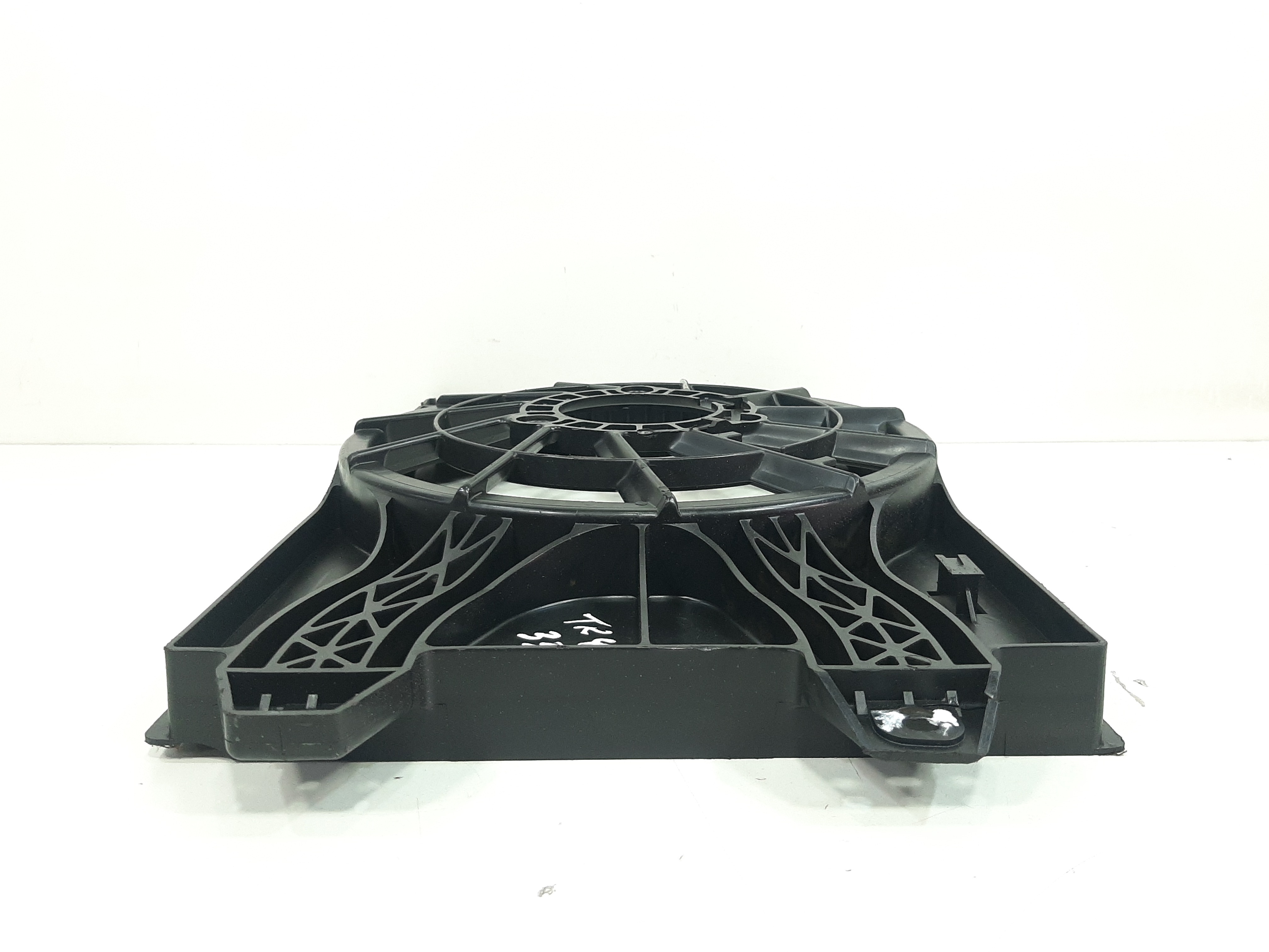 Defletor Ventoinha Mitsubishi Pajero Tr4 2.0 2003 2004 2005 3