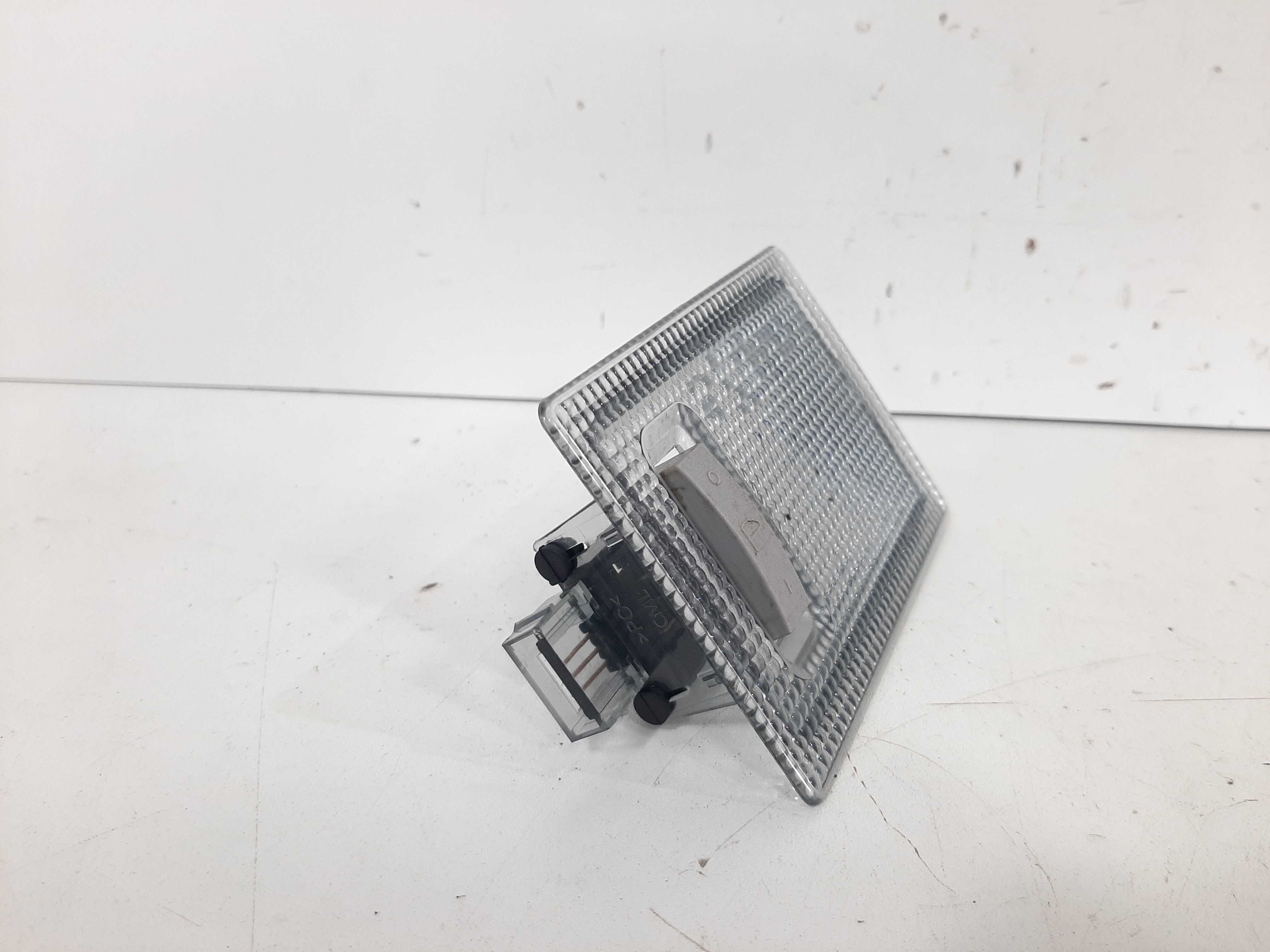 Luz Cortesia Teto Gm Spin 2012 2013 2014 A 2017 Original 1