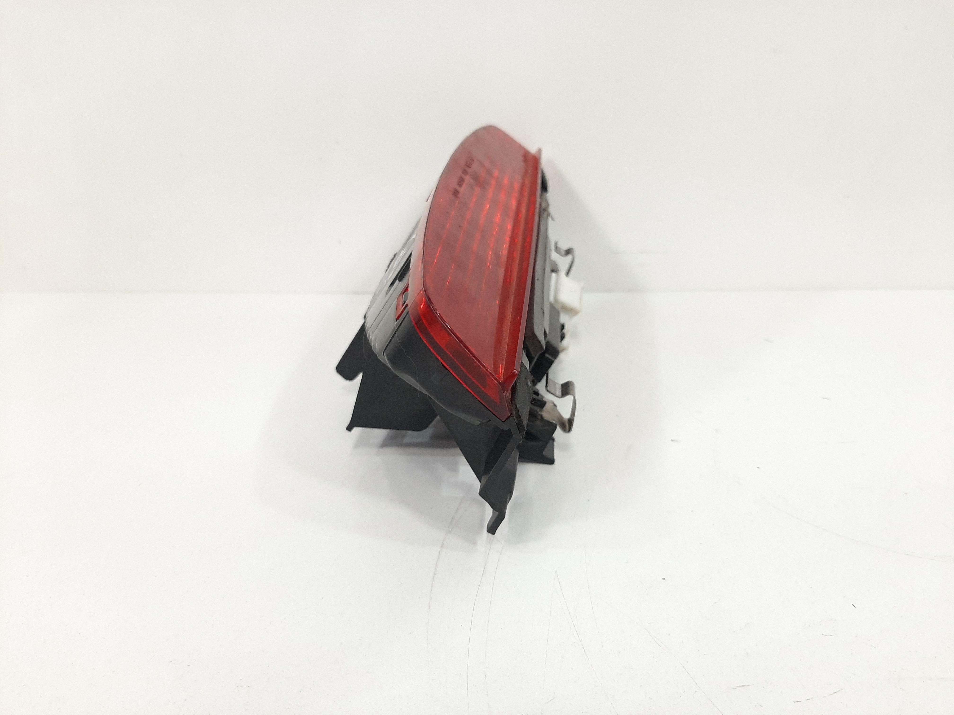 Luz Brake Light Tampa Traseira Nissan Livina 2009 A 2014 2