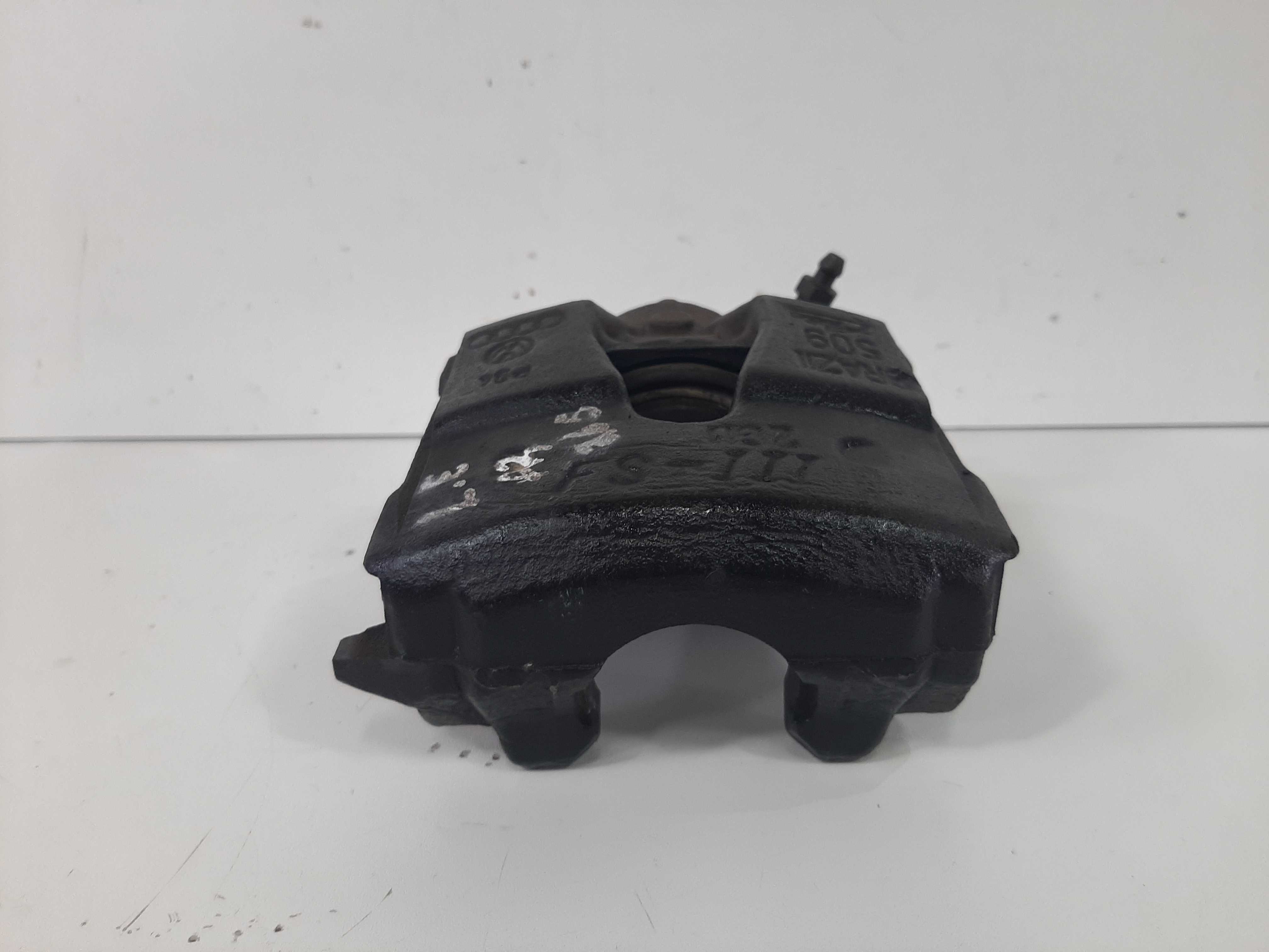 Pinça Freio Dianteiro Esquerdo Audi A3 1.6 1997 1998 A 2003 3