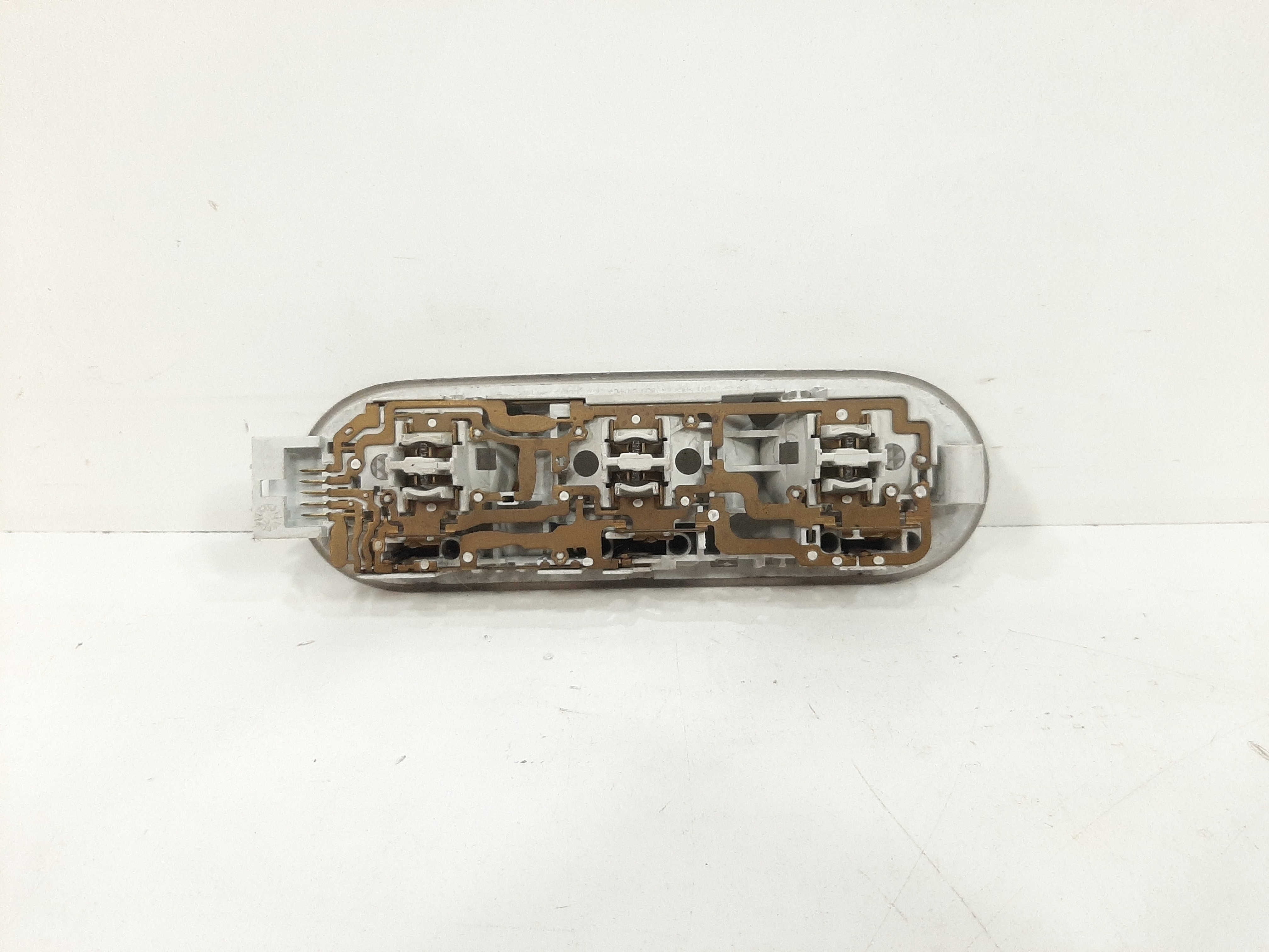 Luz Interna Cortesia Dianteira Nissan Livina 2010 11 A 2014 6