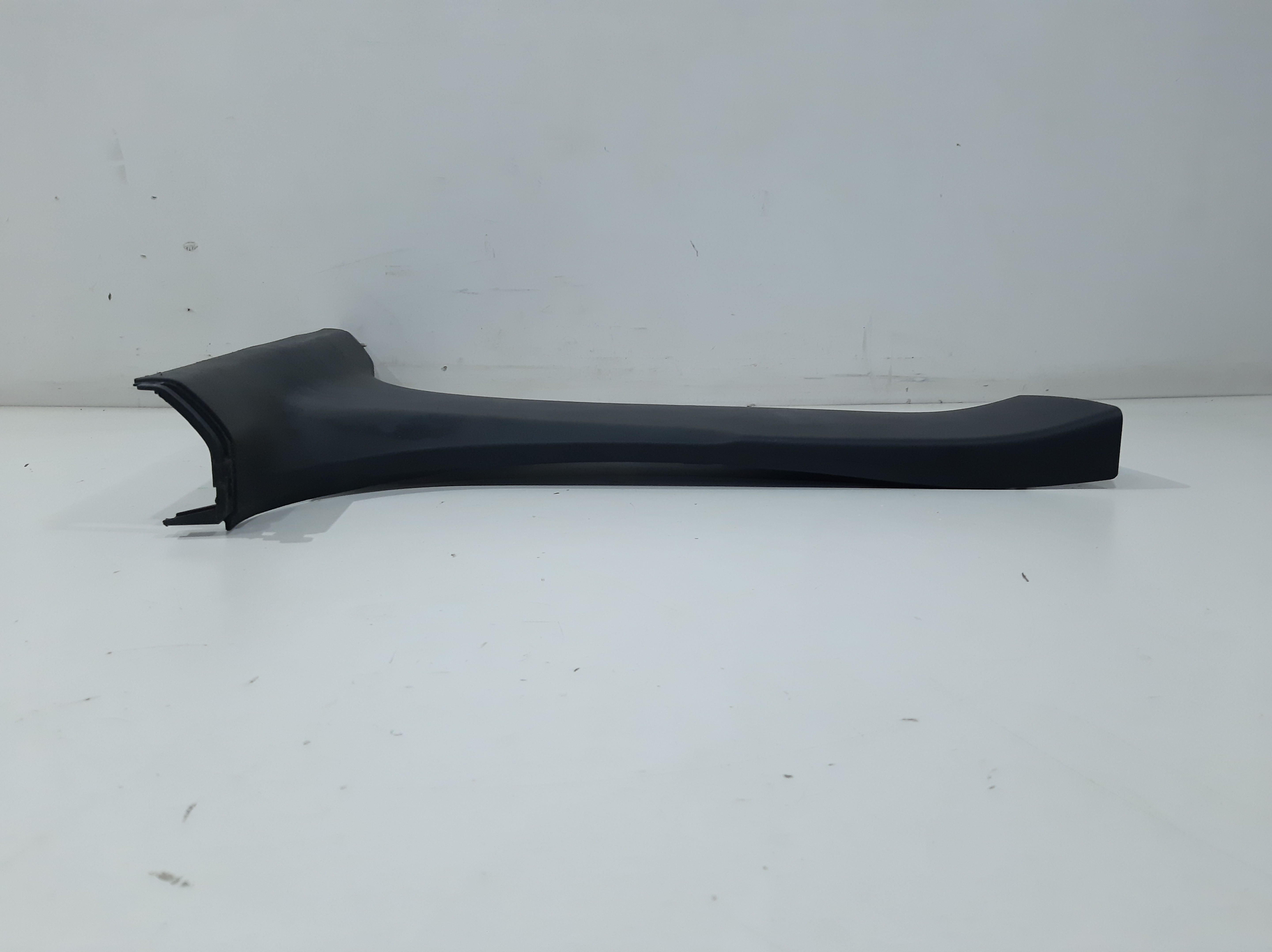 Moldura Coluna Lateral Direita Chevrolet Cruze 2011 A 2016 2