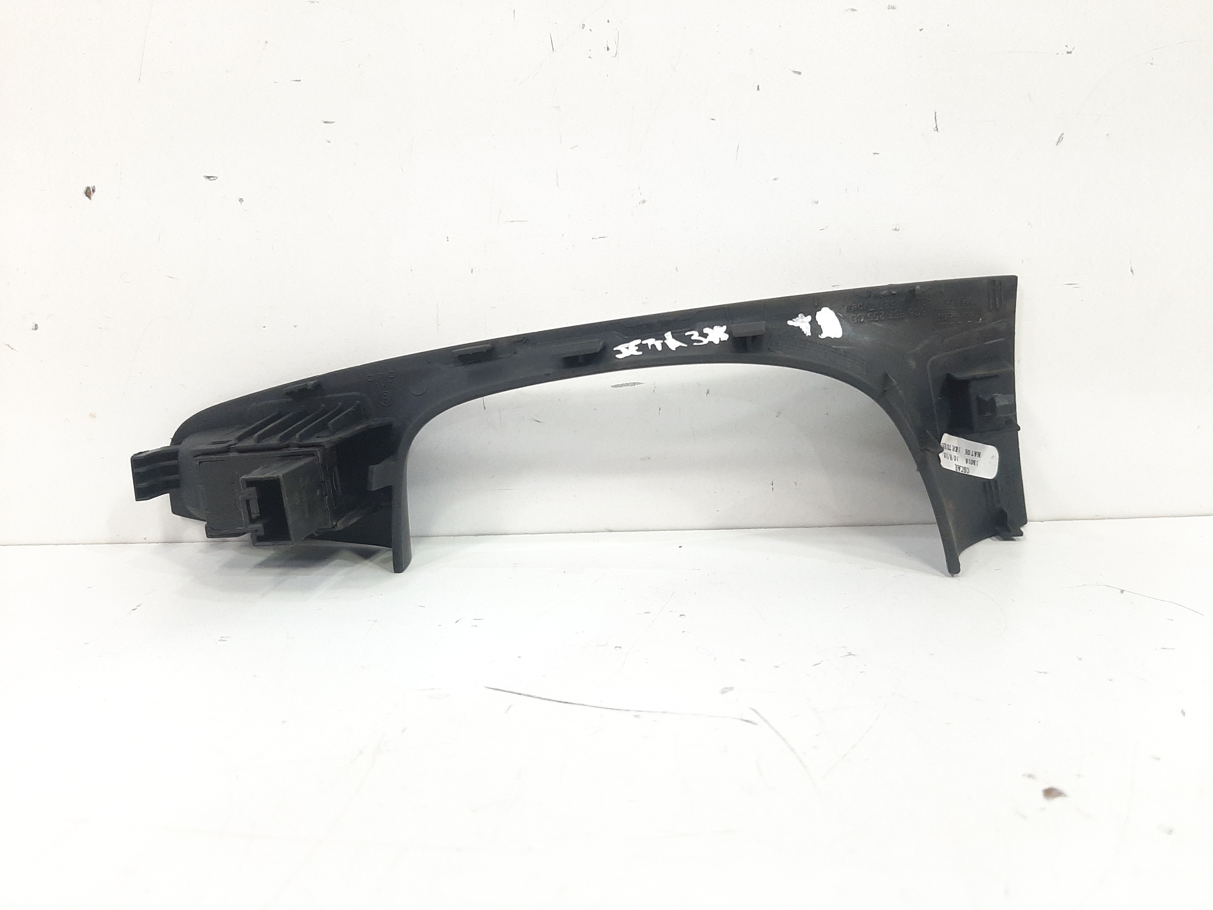 Botão Comando Vidro Traseiro Direito Vw Jetta 2011 A 2017 5