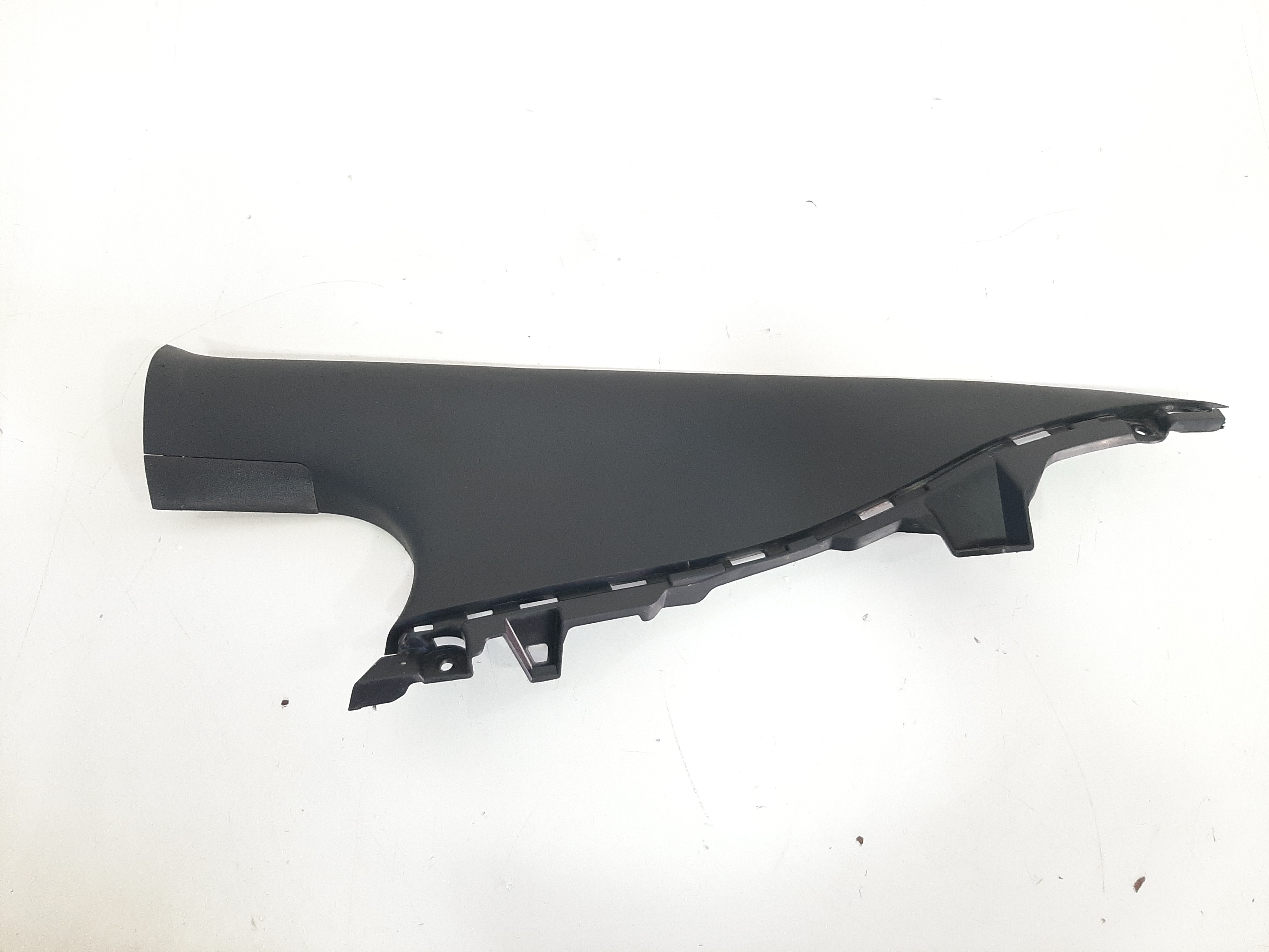Acabamento Coluna Traseira Direita Veloster 2012 2013 8