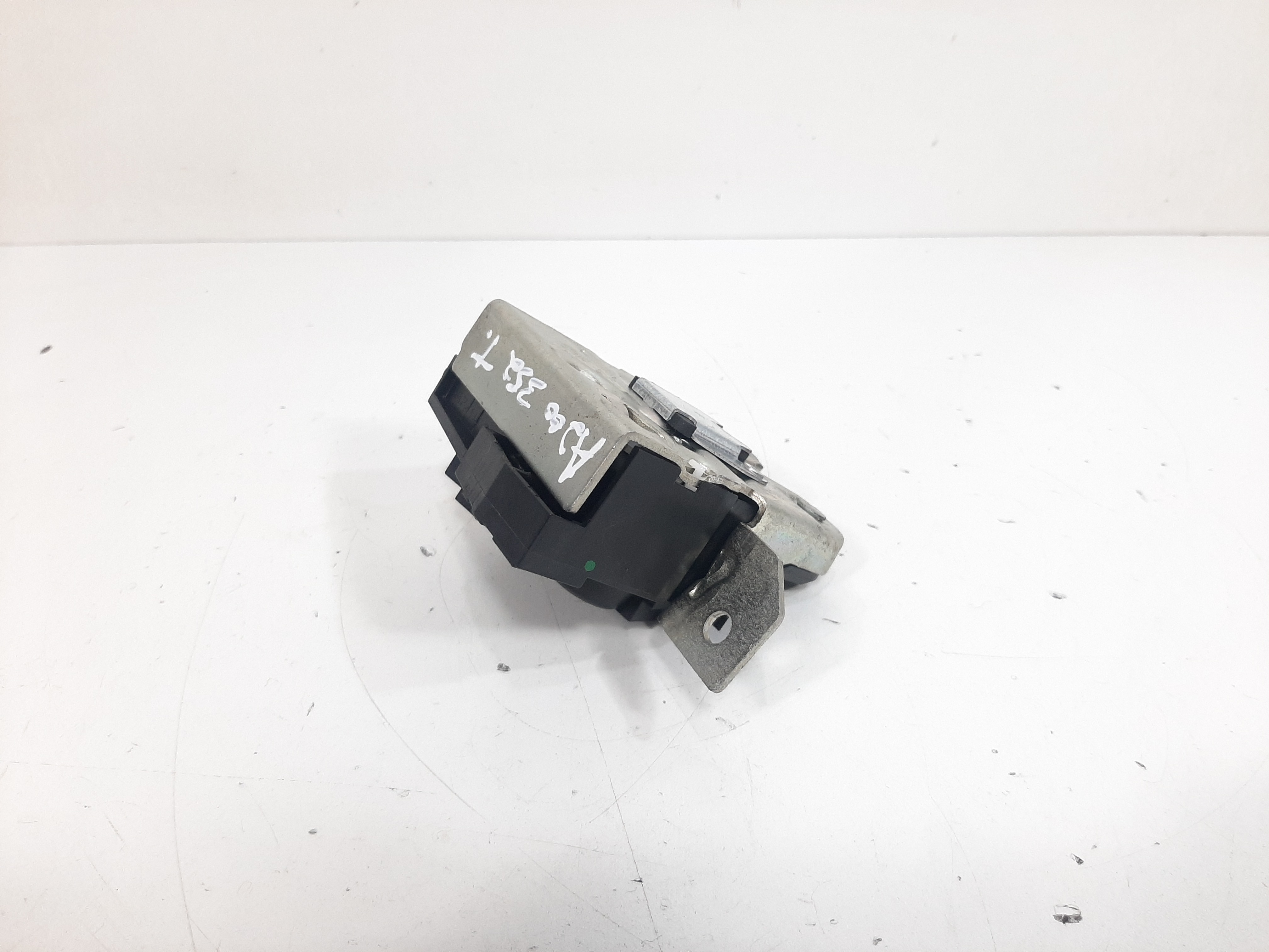 Fechadura Portamalas Mercedes Benz A200 W176 2013 A 2018 10