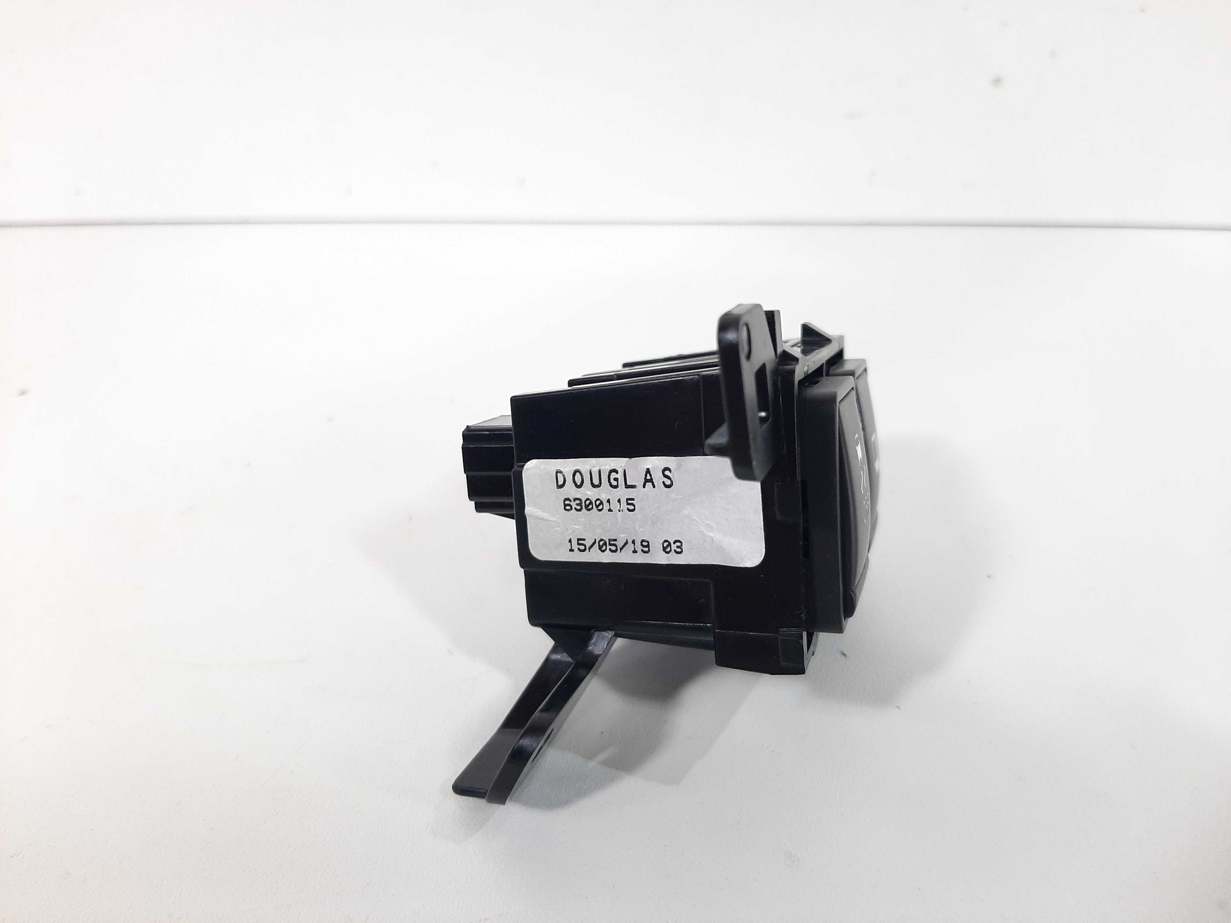 Botão Controle Tração Nissan Kicks 2016 2017 2018 2019 2020 3