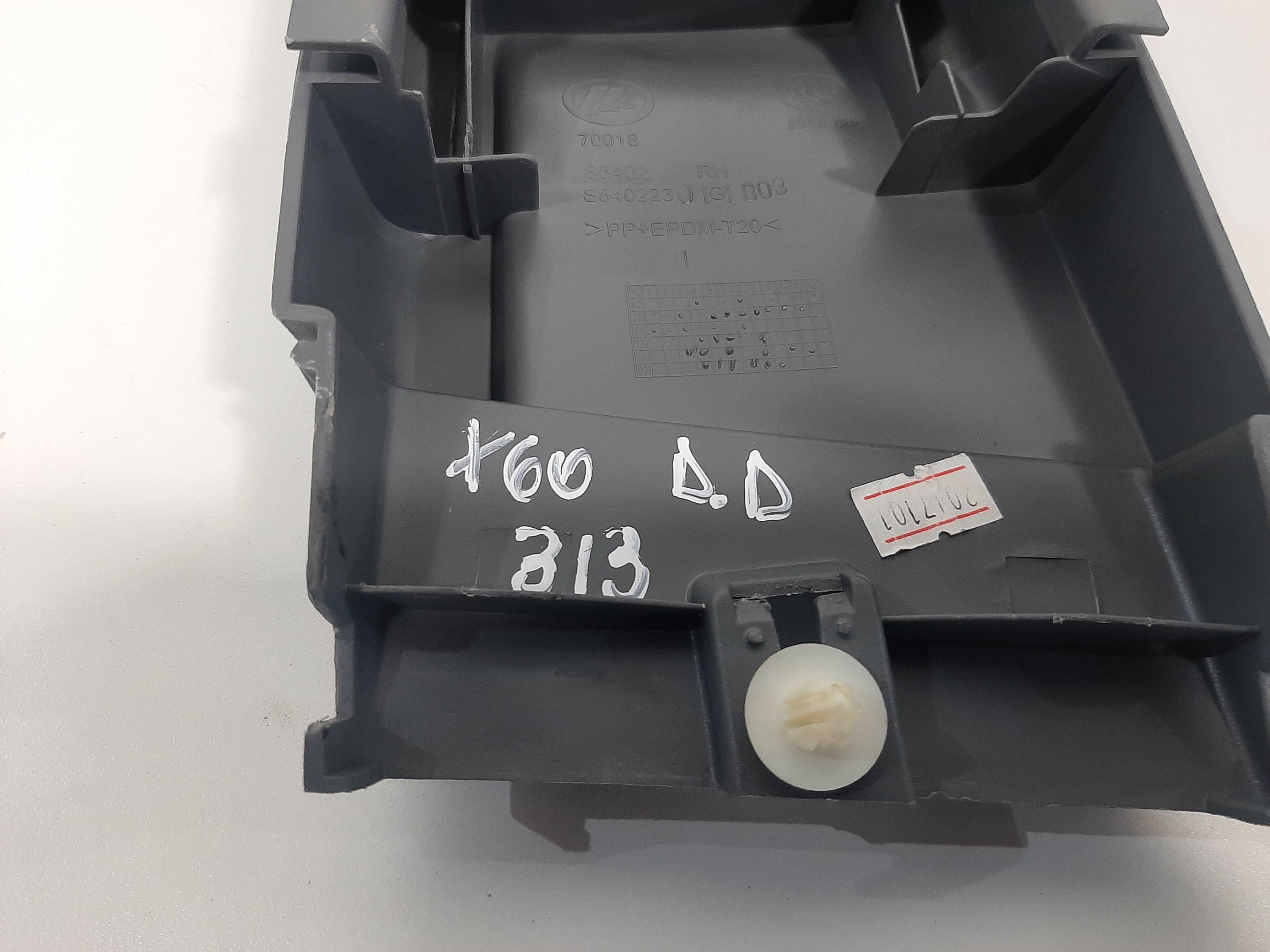 Acabamento Coluna Dianteiro Direito Lifan X60 2011 A 2019 6