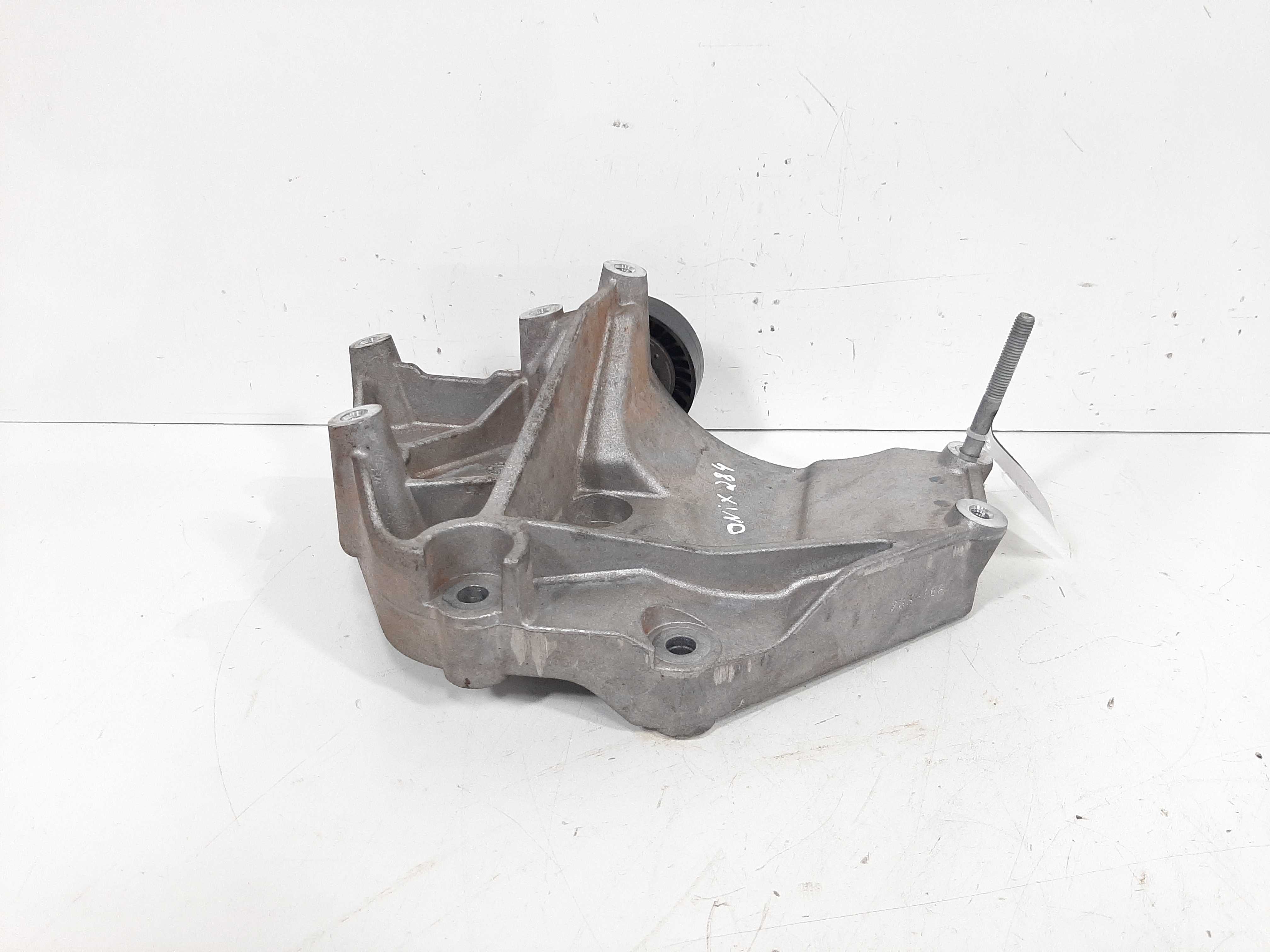 Suporte Compressor Ar Gm Onix 2013 2014 2015 2016 A 2018 3