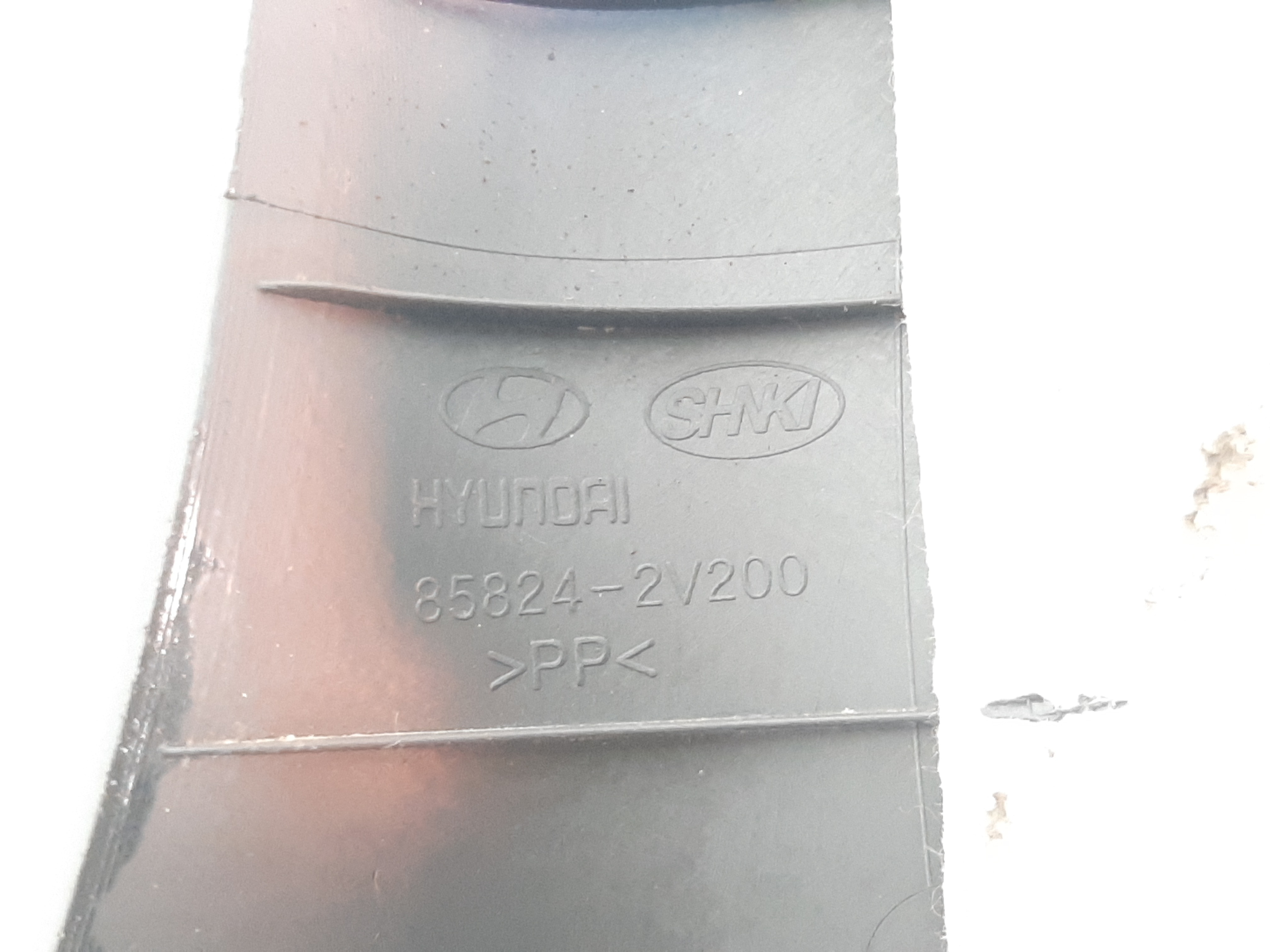 Moldura Coluna Dianteira Direita Hyundai Veloster 2013 2014 1