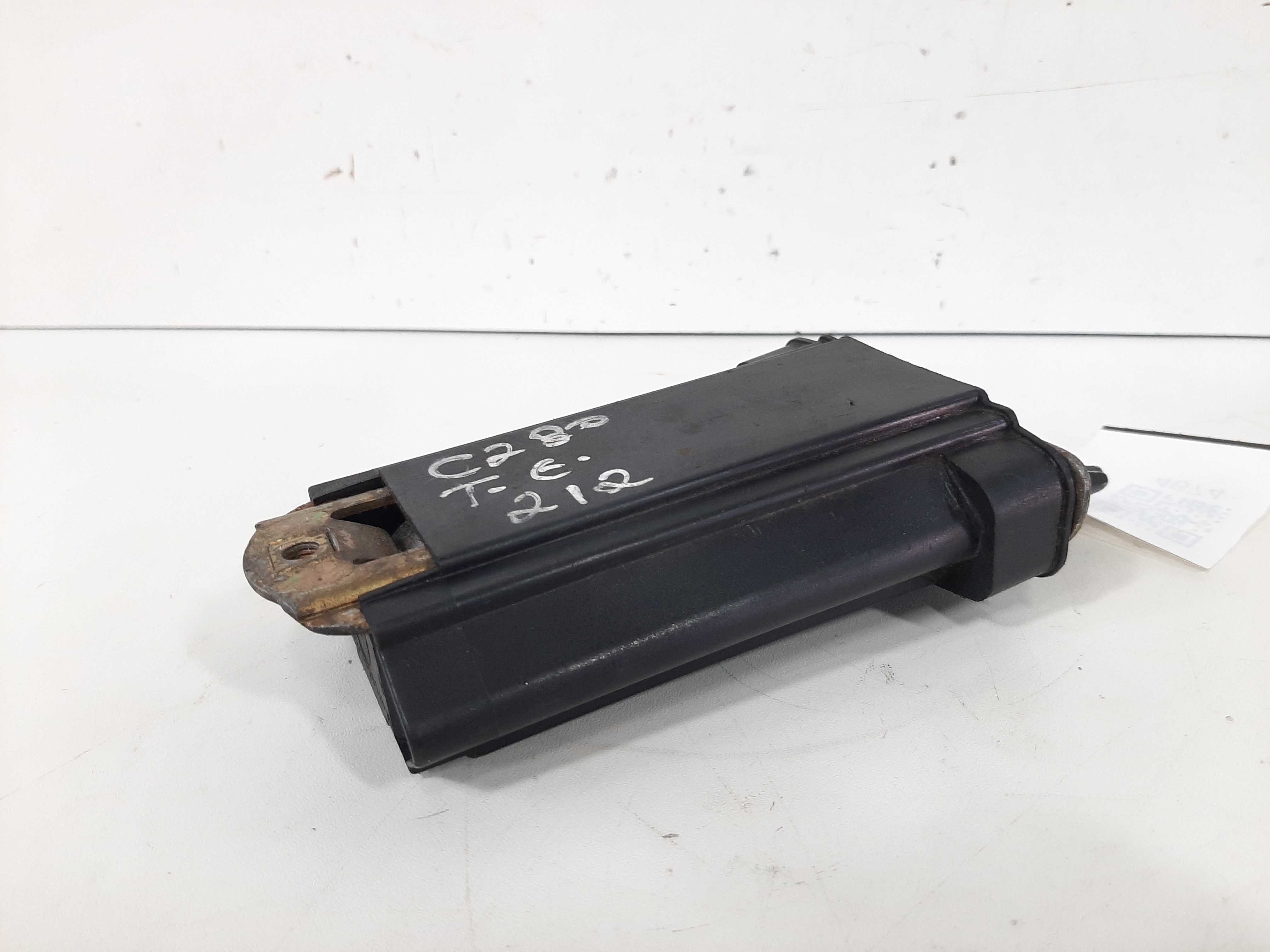 Limitador Porta Traseira Esquerda Mercedes C280 1995 A 2004 8