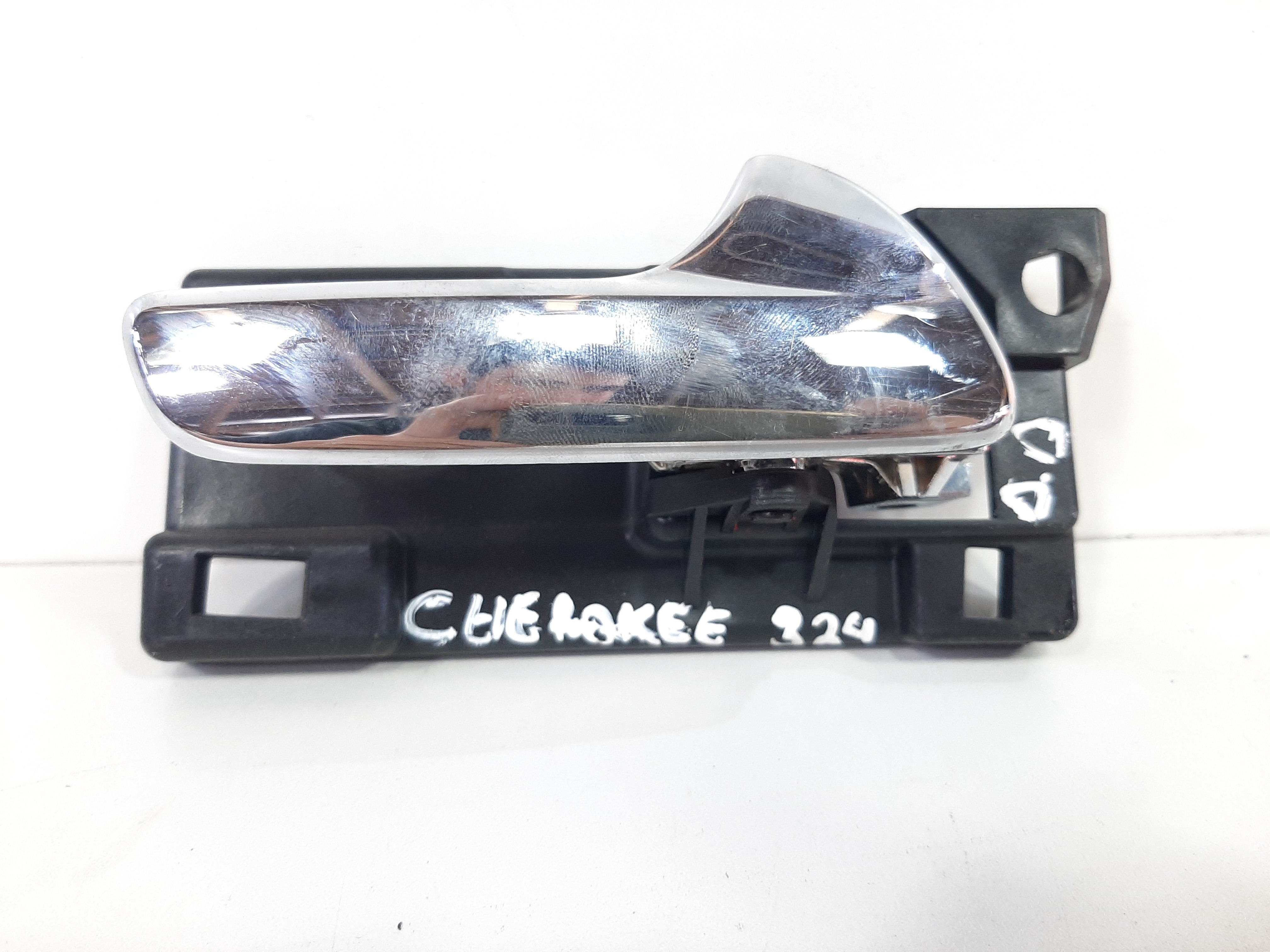 Maçaneta Interna Diant. Direito Grand Cherokee 2011 A 2015 2