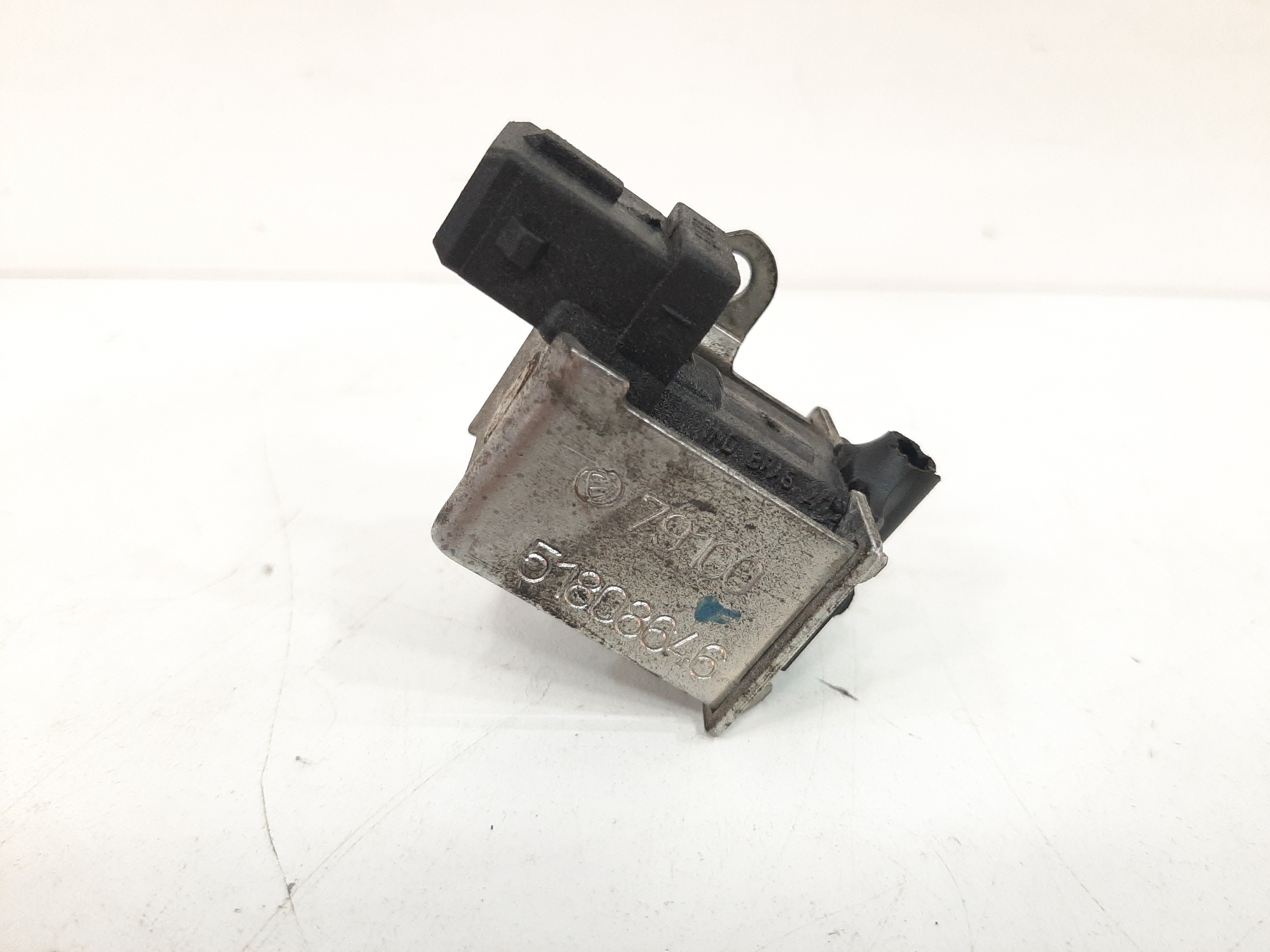 Válvula Solenoide Partida Fria Punto 1.4 08 A 2012 51808646 3