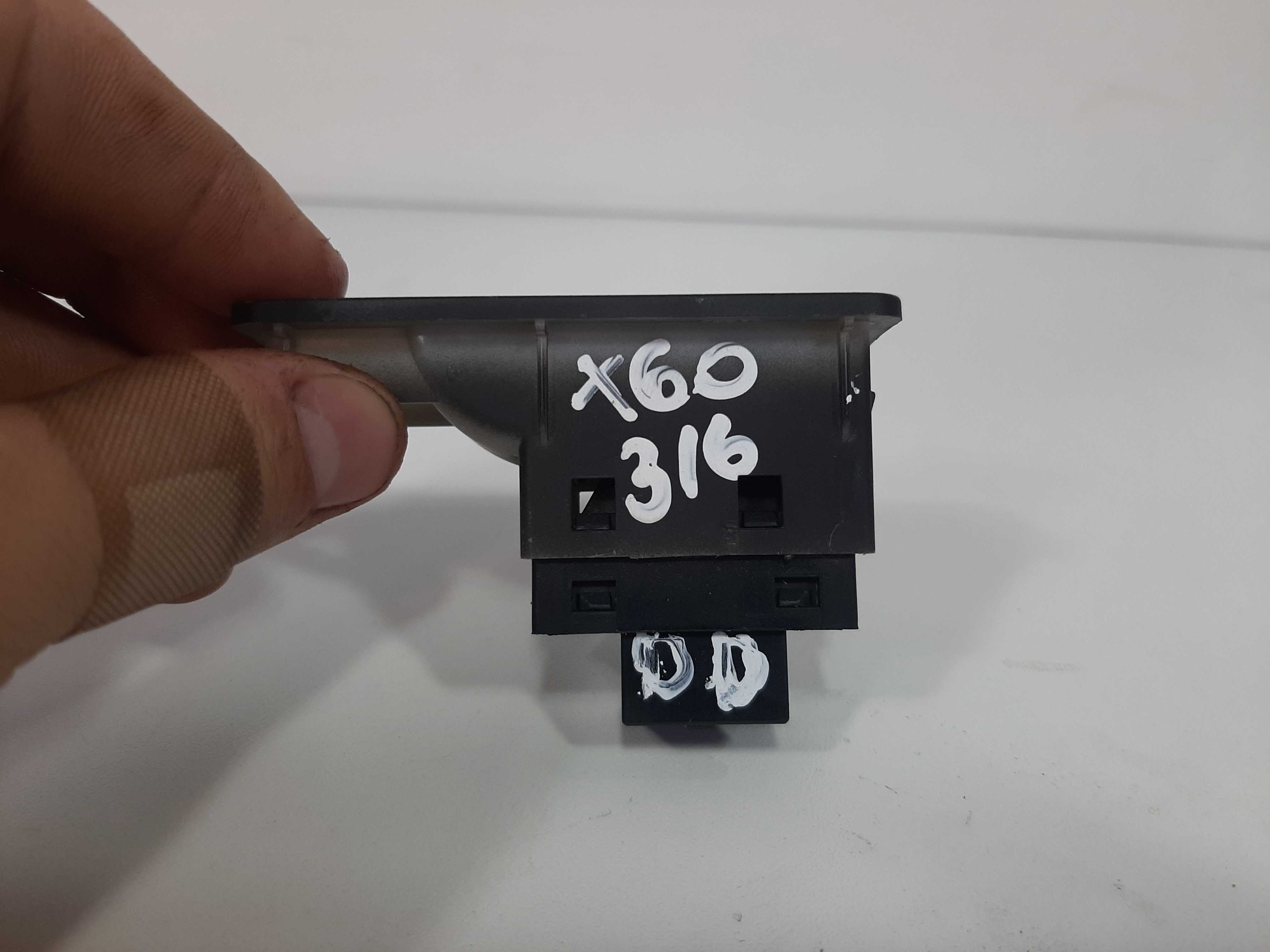 Botão Vidro Elétrico Dianteiro Direito X60 2012 2013 A 2019 4