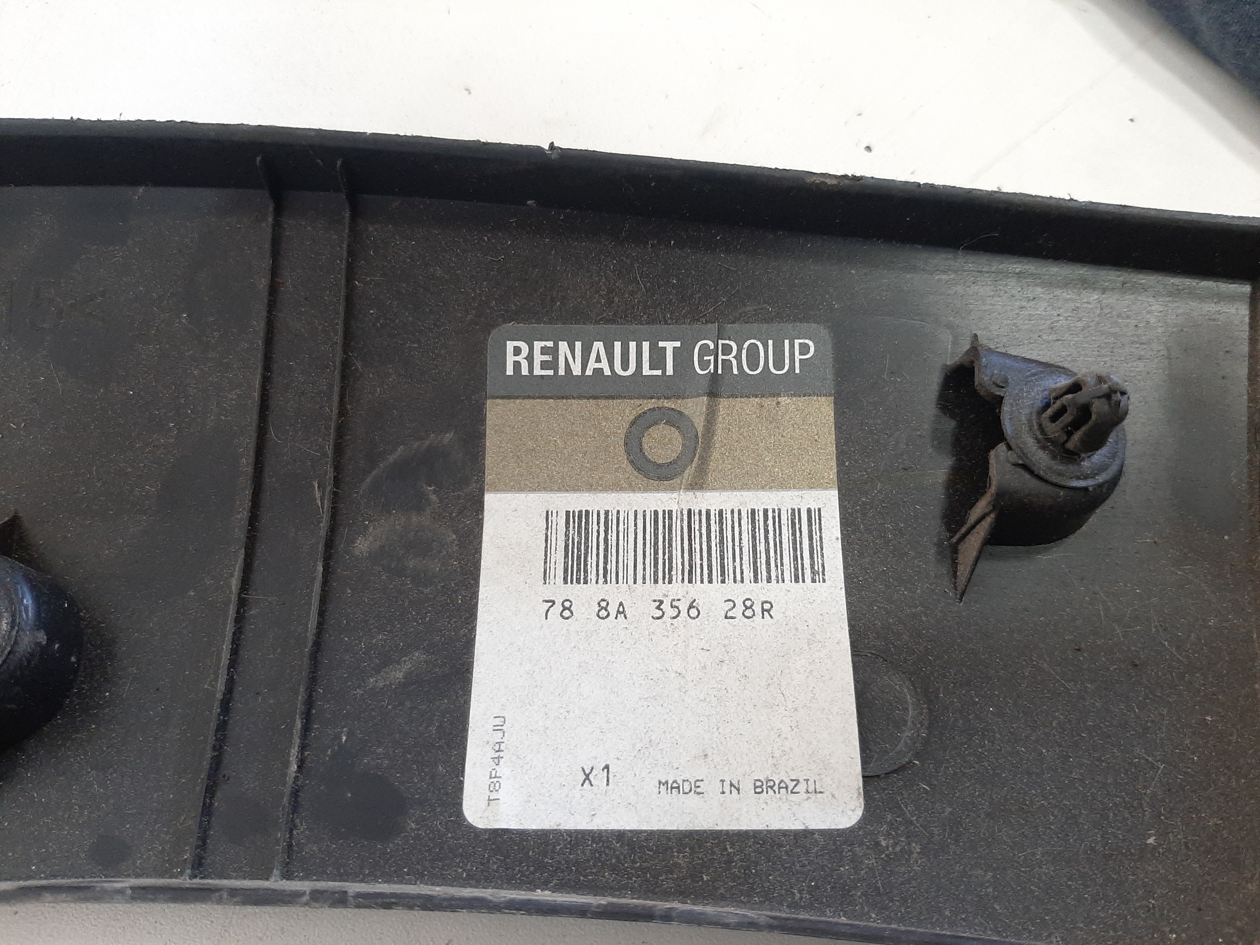 Moldura Paralama Traseiro Esquerdo Renault Kwid 2017 A 2020 8