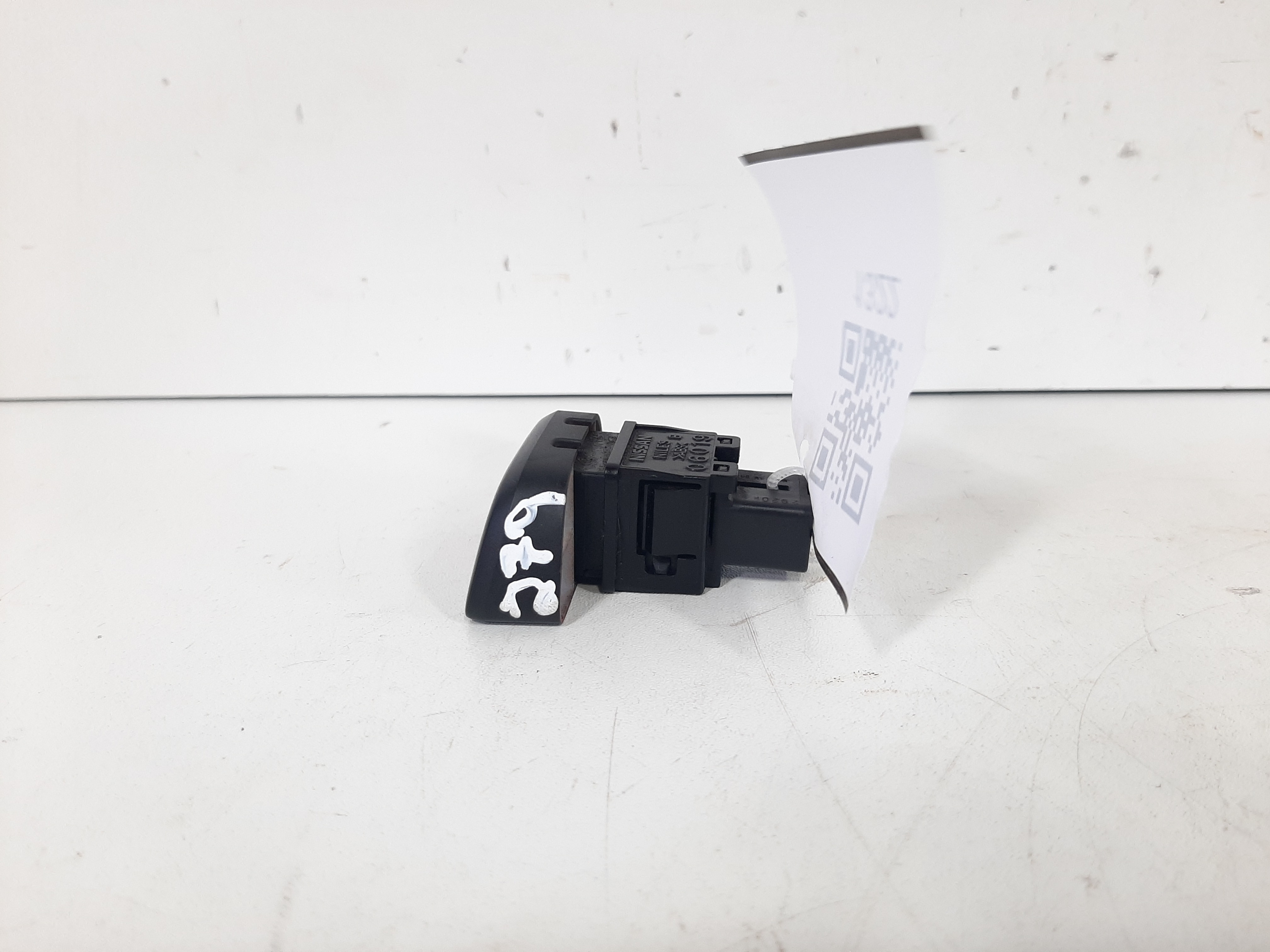 Botão Interruptor Pisca Alerta Nissan   11 A 2018 2