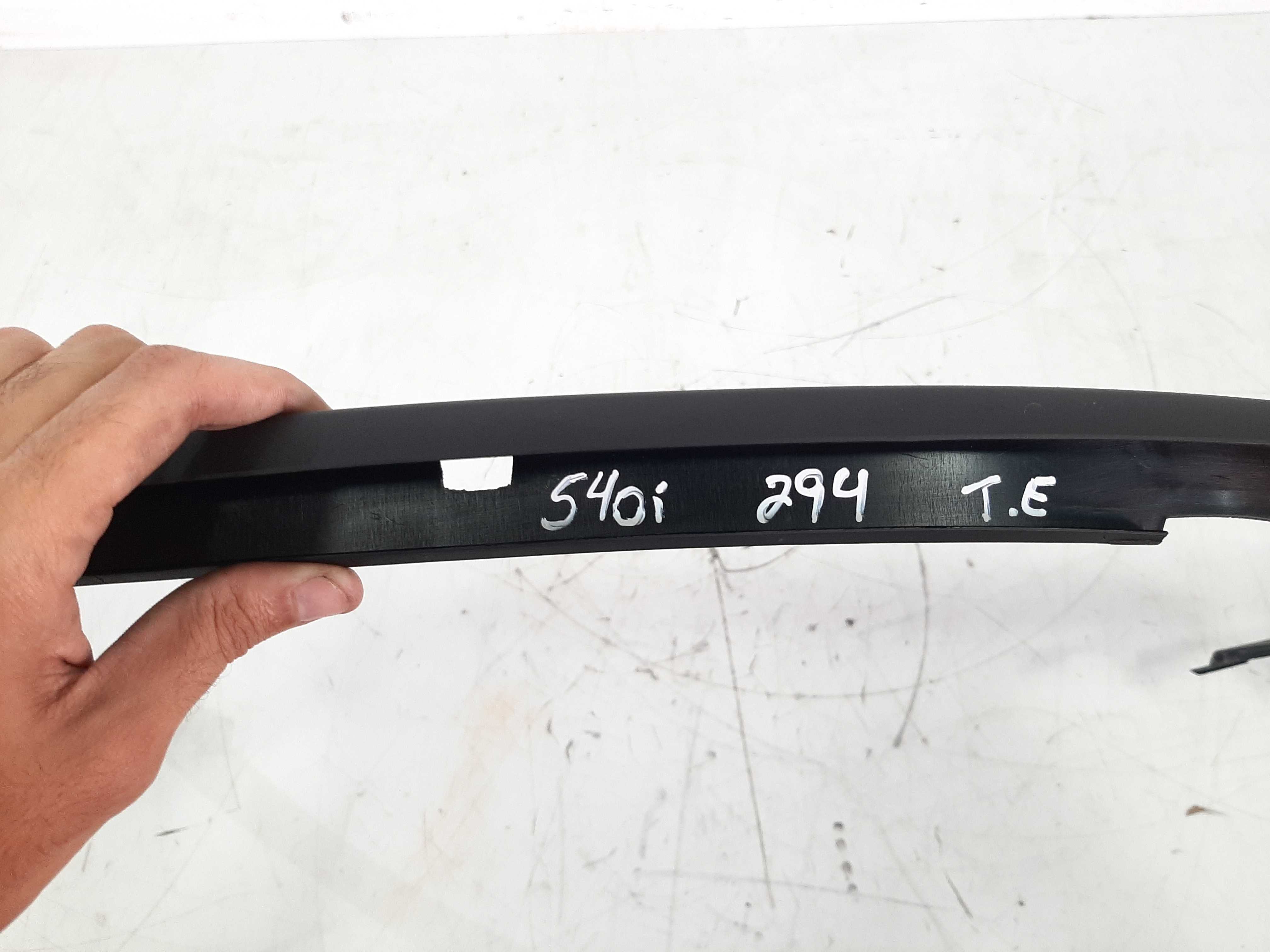 Moldura Porta Traseira Esquerda Bmw 528i 540i E39 Cód.815987 1