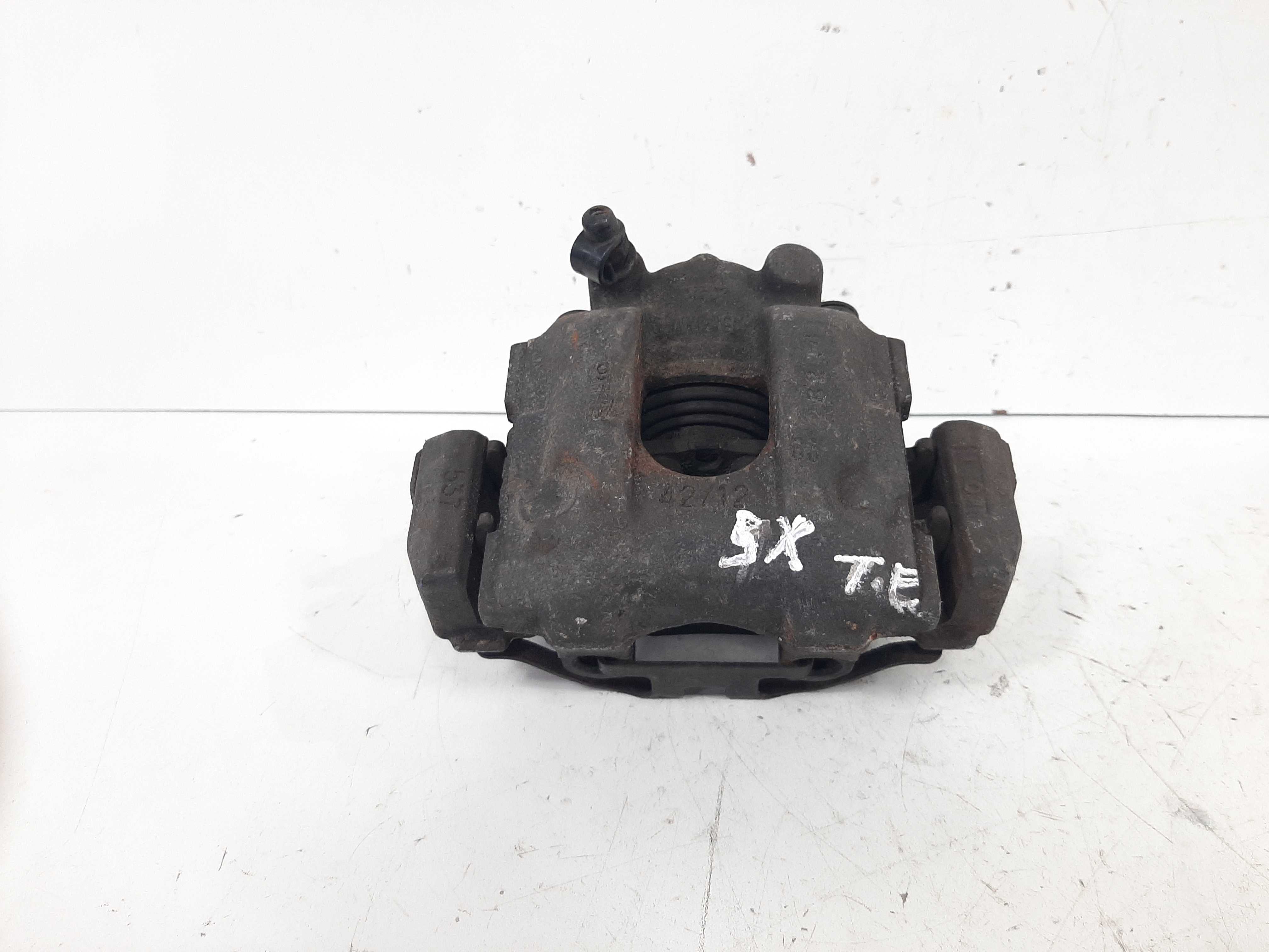 Pinça Freio Traseira Esquerda Bmw X5 3.0 2000 2001 A 2006 1