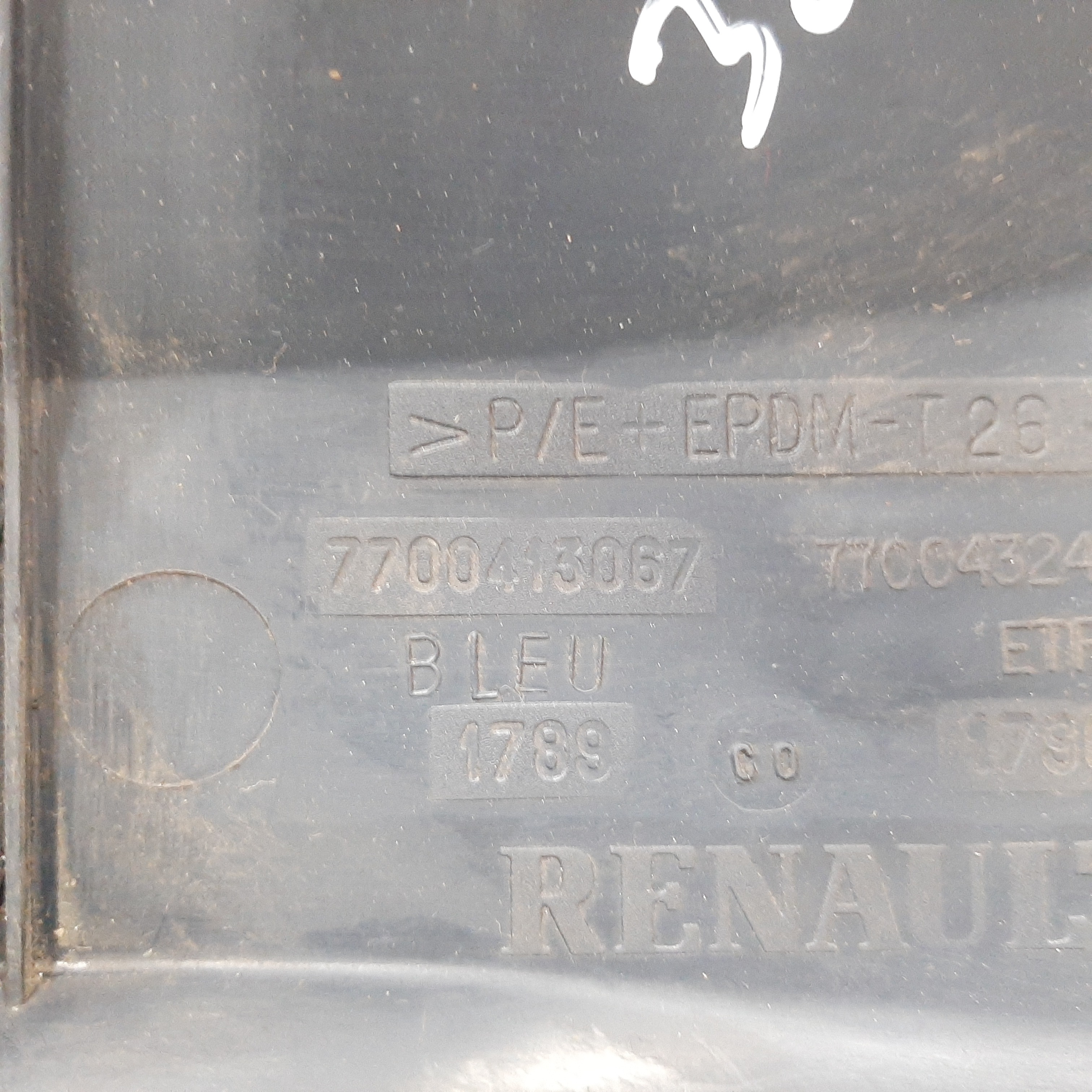 Acabamento Inferior Coluna Direção Renault Clio 2000 A 2004 8