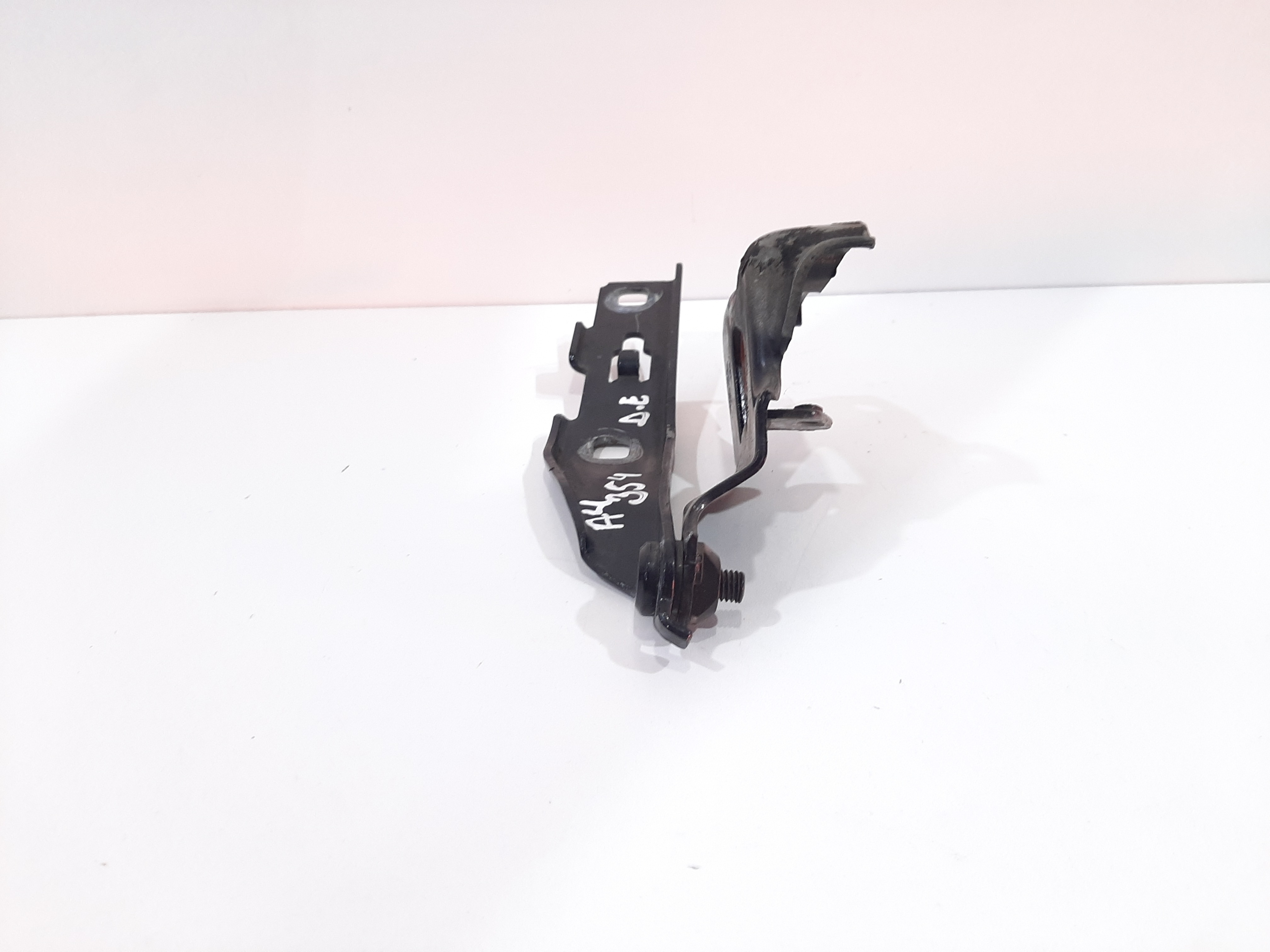 Dobradiça Dianteira Esquerda Capô Audi A4 2008 2009 A 2012 5