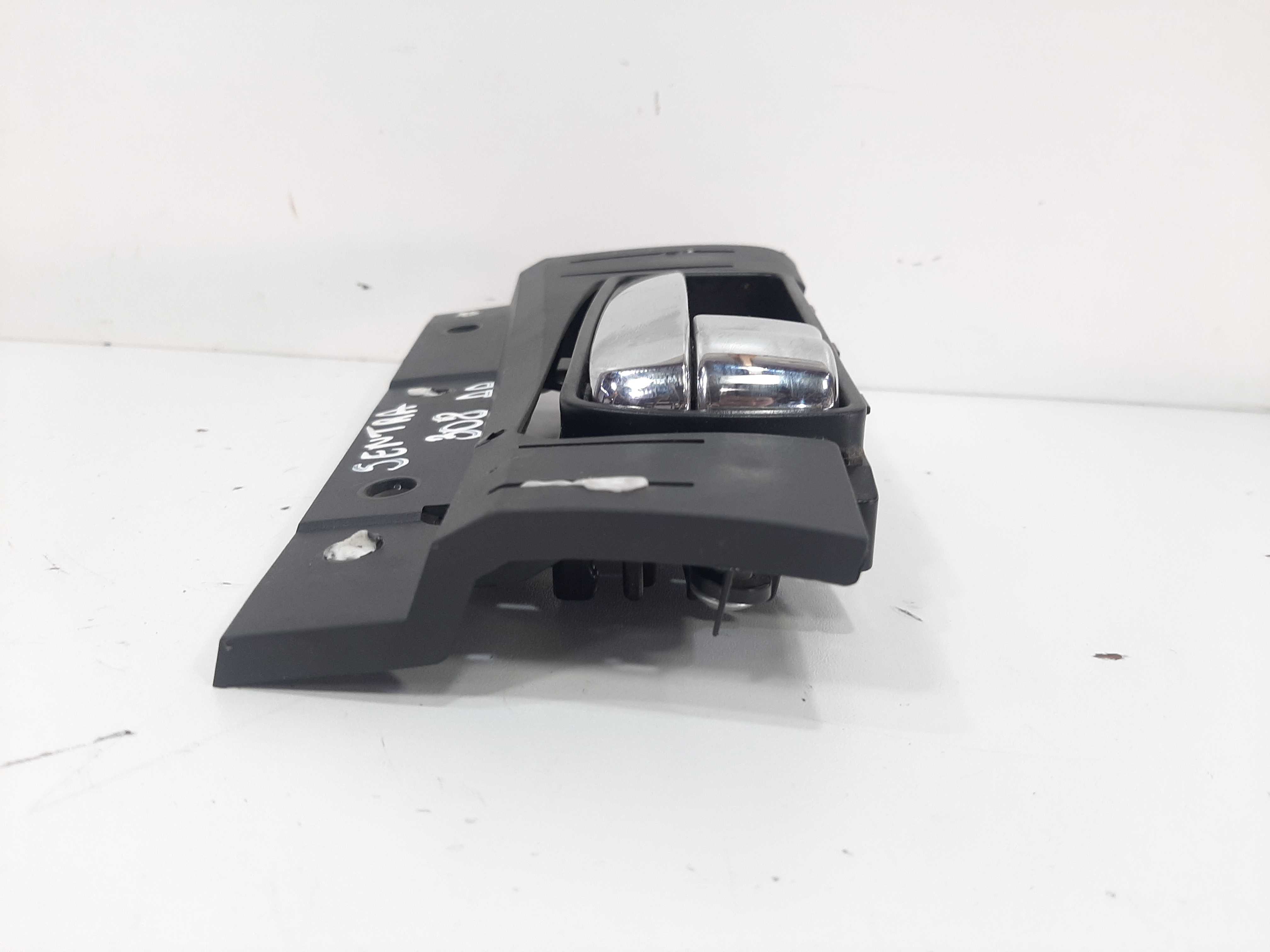 Maçaneta Interna Dianteiro Direito Nissan Sentra 2008 A 2013 4