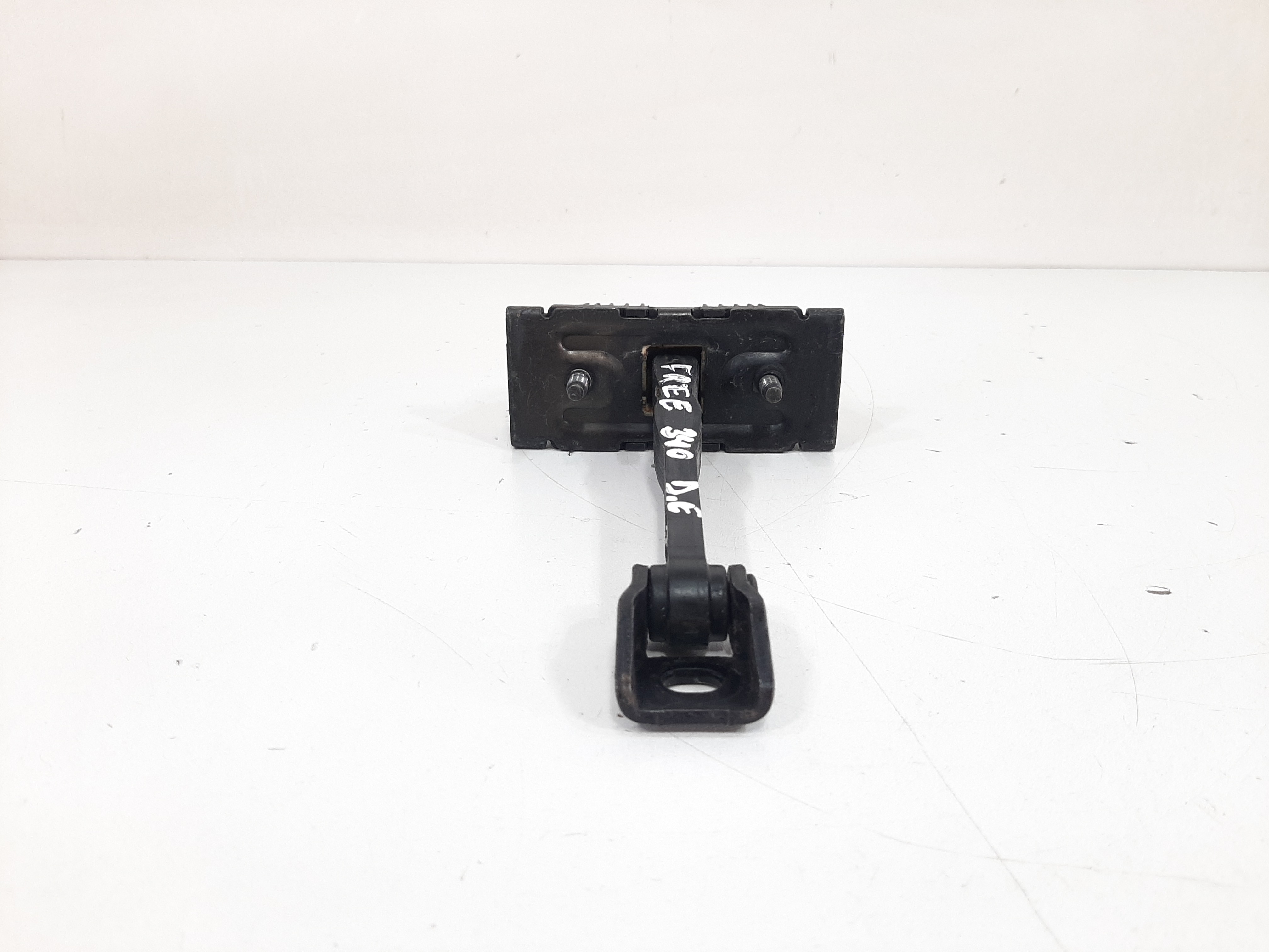 Limitador Porta Dianteira Esquerda Freelander 2 2007 A 2012 6