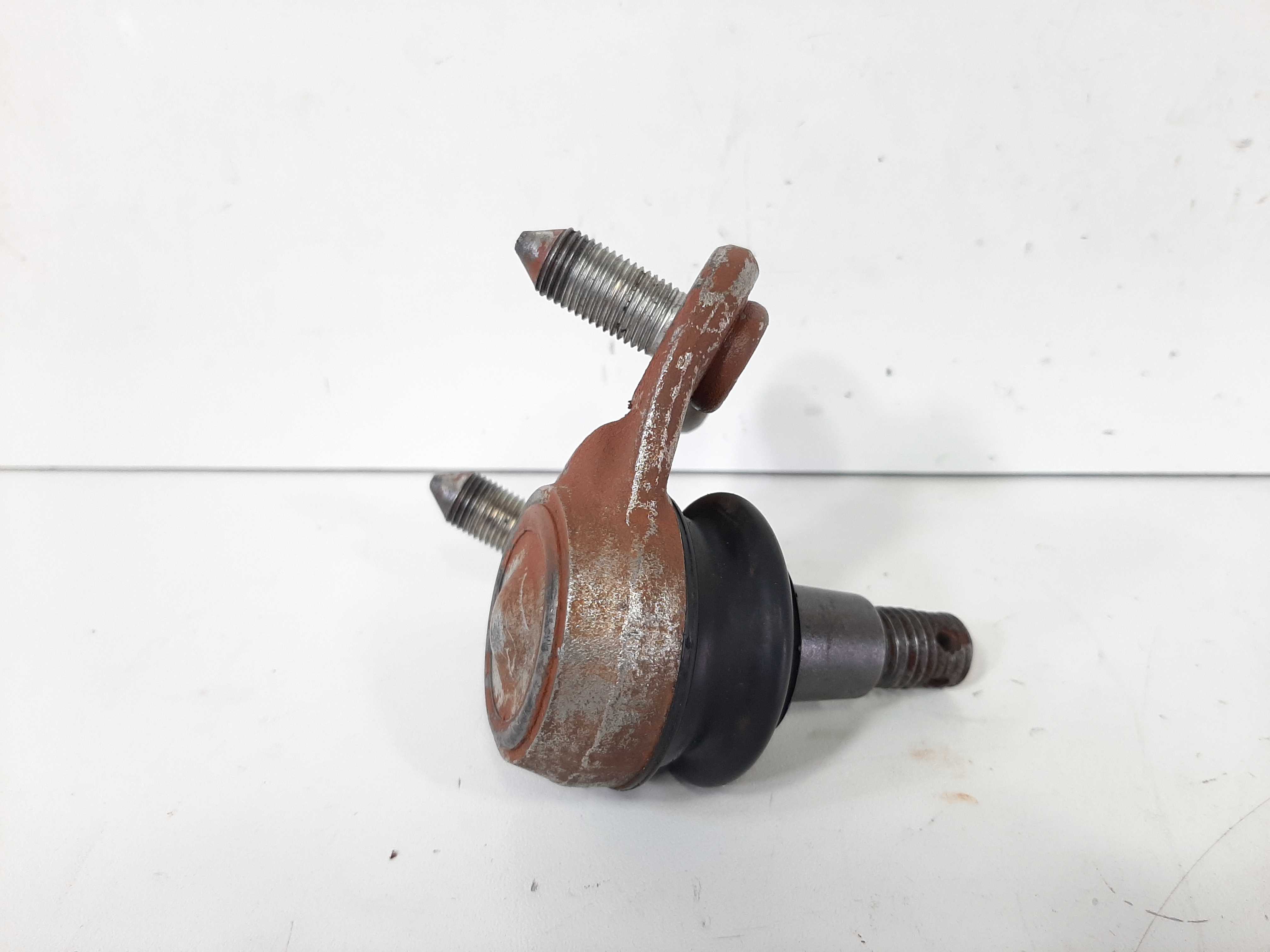 Pivo Suspensão Inferior Esquerdo Honda Hrv 2015 2016 A 2020 5