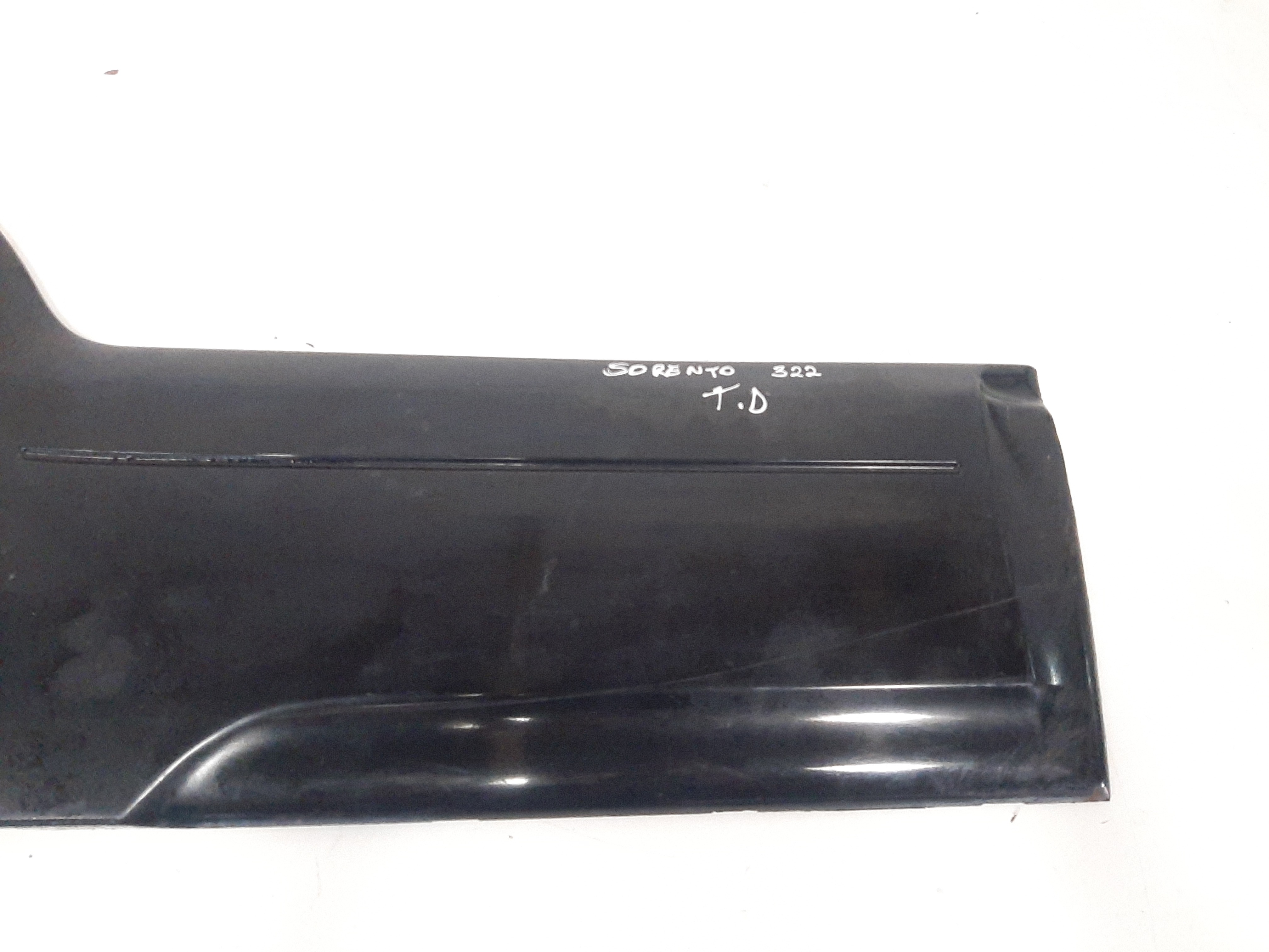 Aplique Lateral Traseiro Direito Roda Sorento 2004 A 2009 1