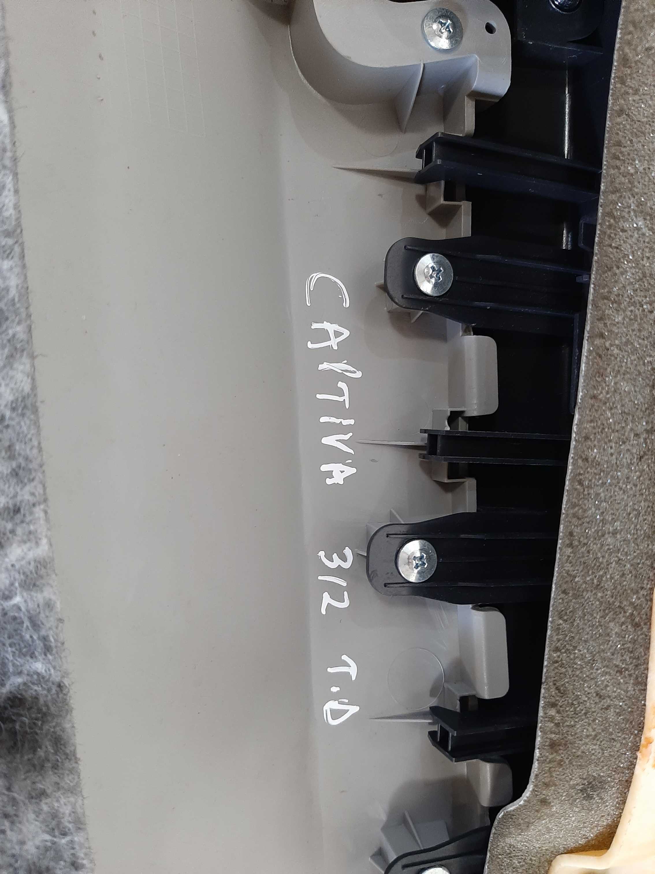 Forro Porta Traseiro Direito Gm Captiva Sport 2008 A 2016 2