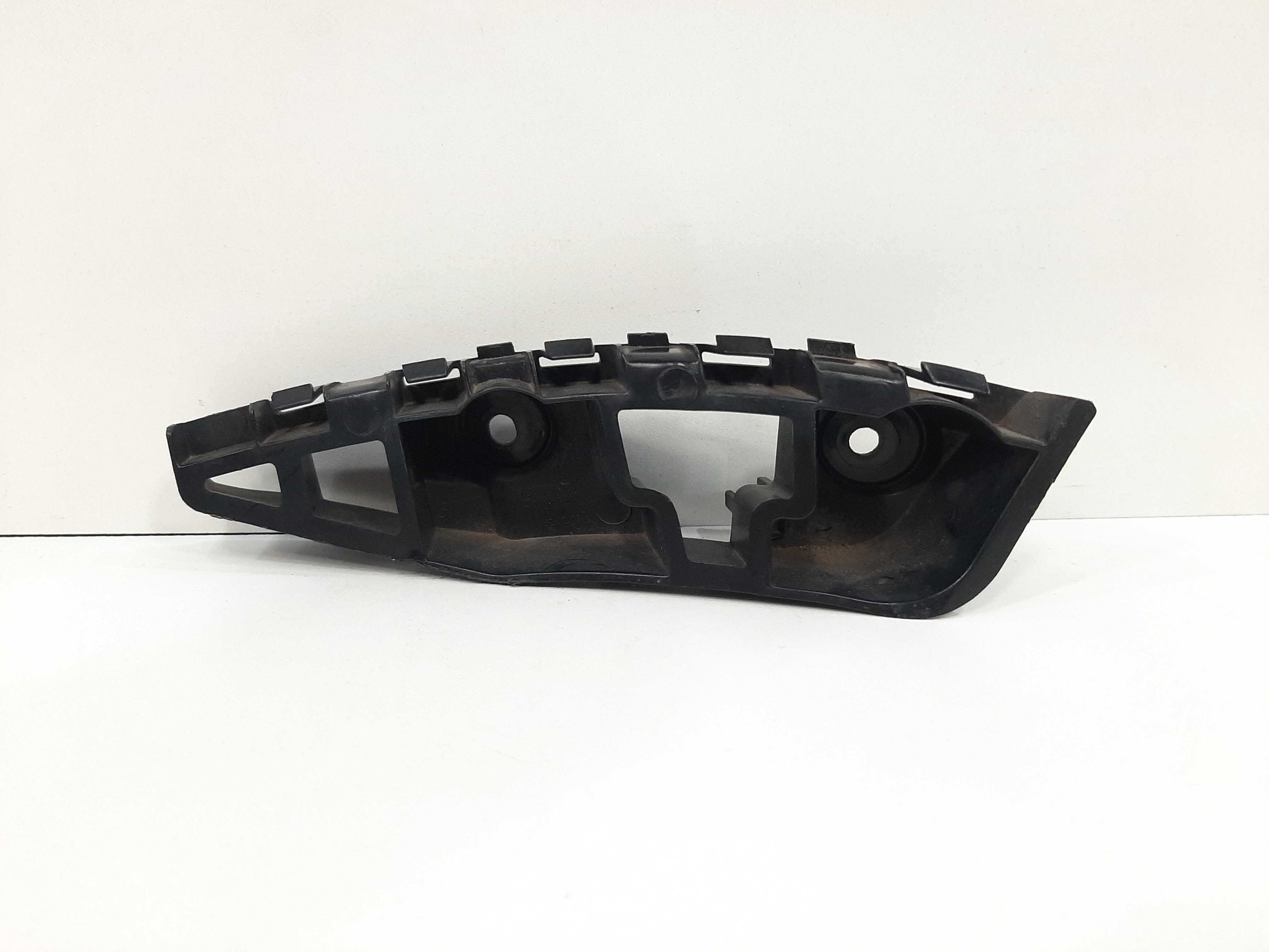 Suporte Guia Parachoque Dianteiro Esquerdo Vw Jetta 11 A 17 1